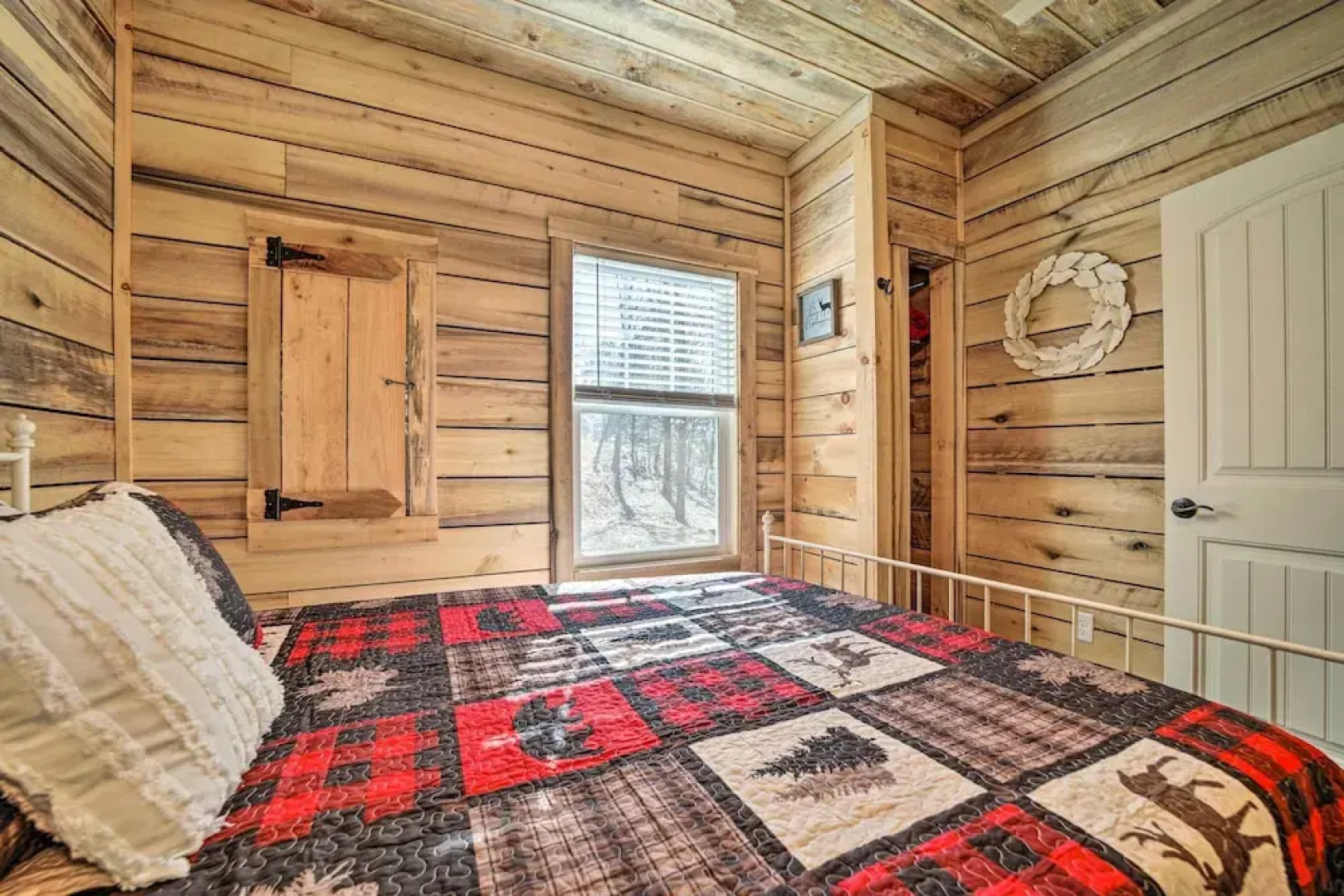Modern Cabin w/ Fire Pit < 3 Mi to Trails!