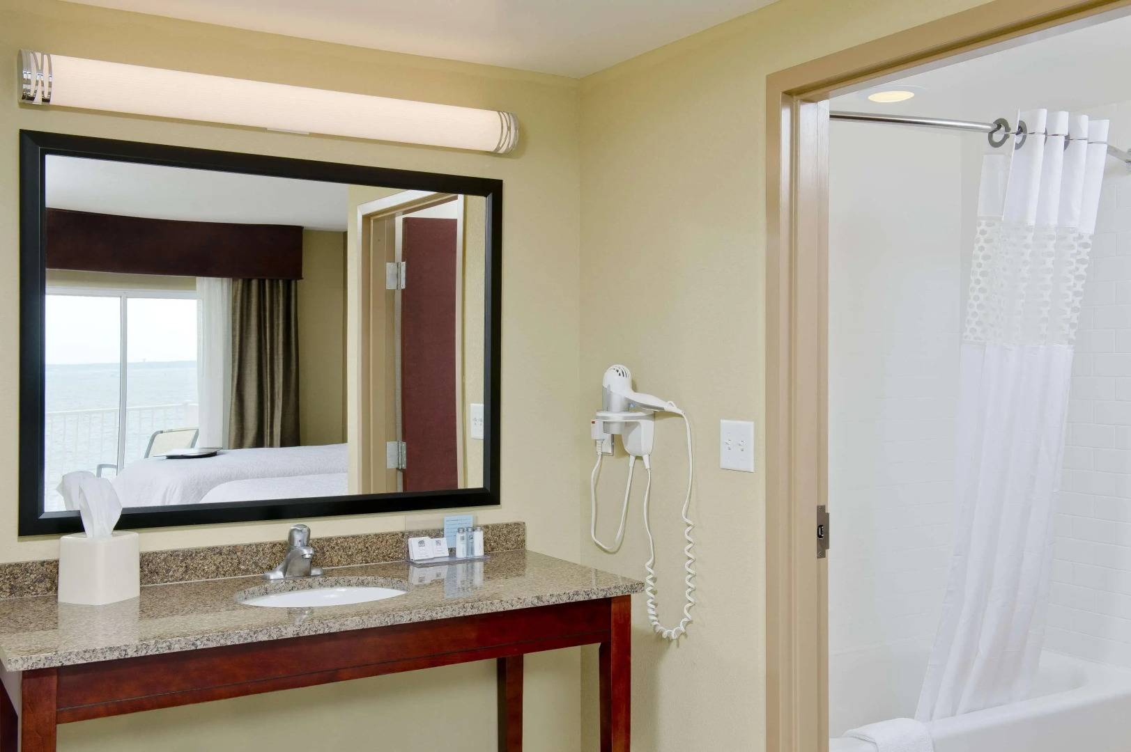 Hampton Inn & Suites Ocean City/Bayfront-Convention Center