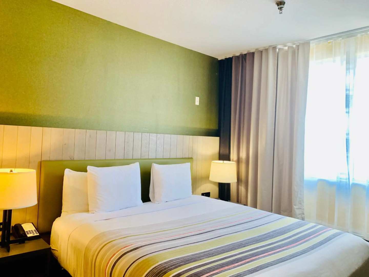 Country Inn & Suites by Radisson, San Jose International Airport, CA