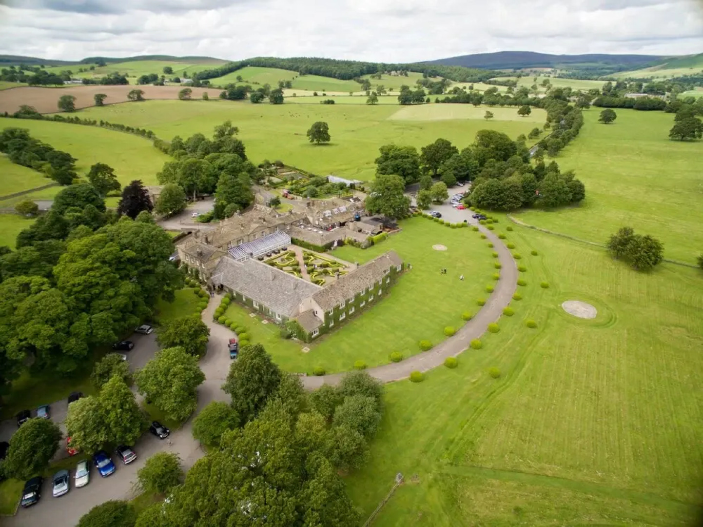 The Devonshire Arms Country House Hotel & Spa