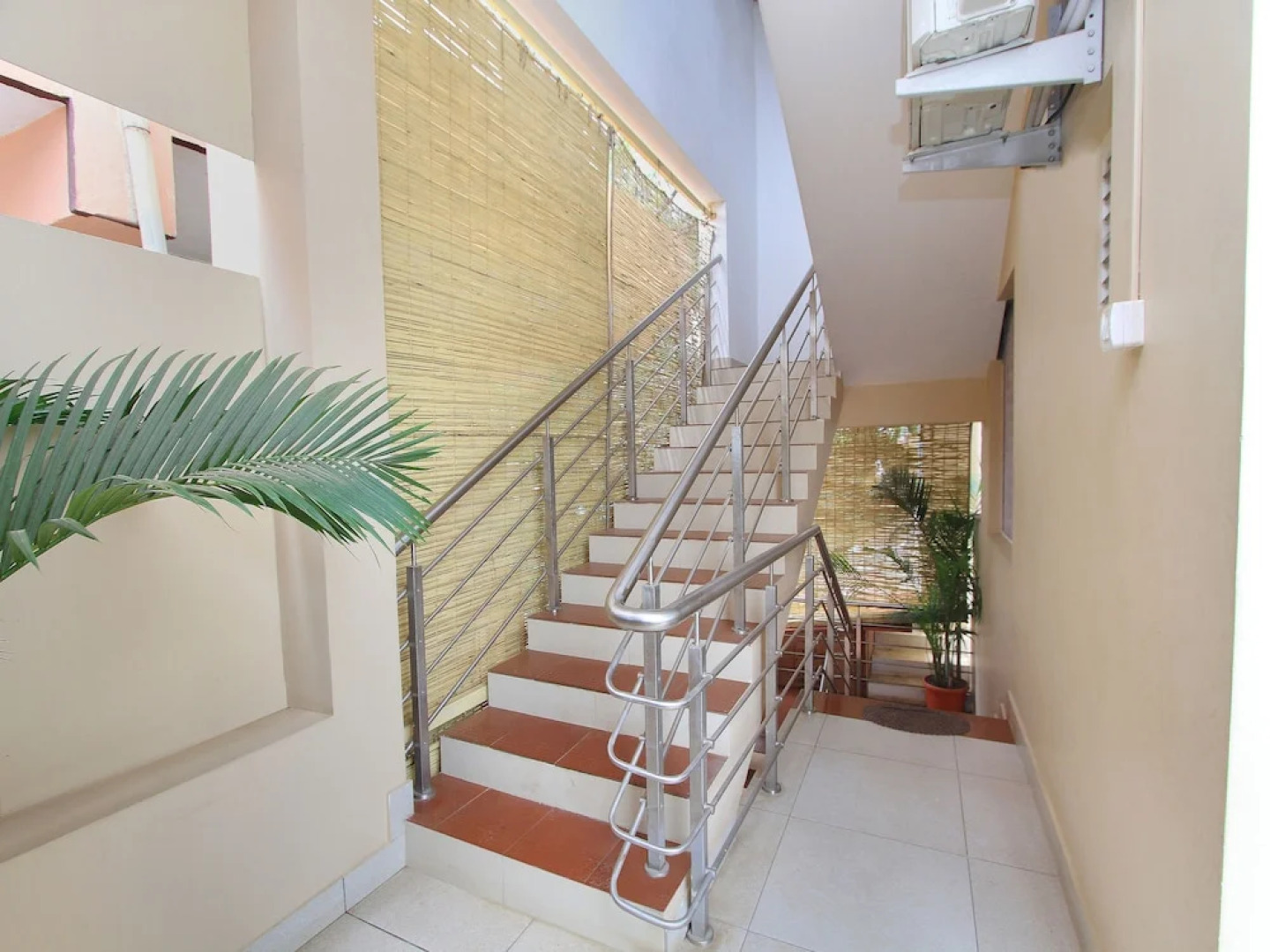 OYO 6598 White Wings