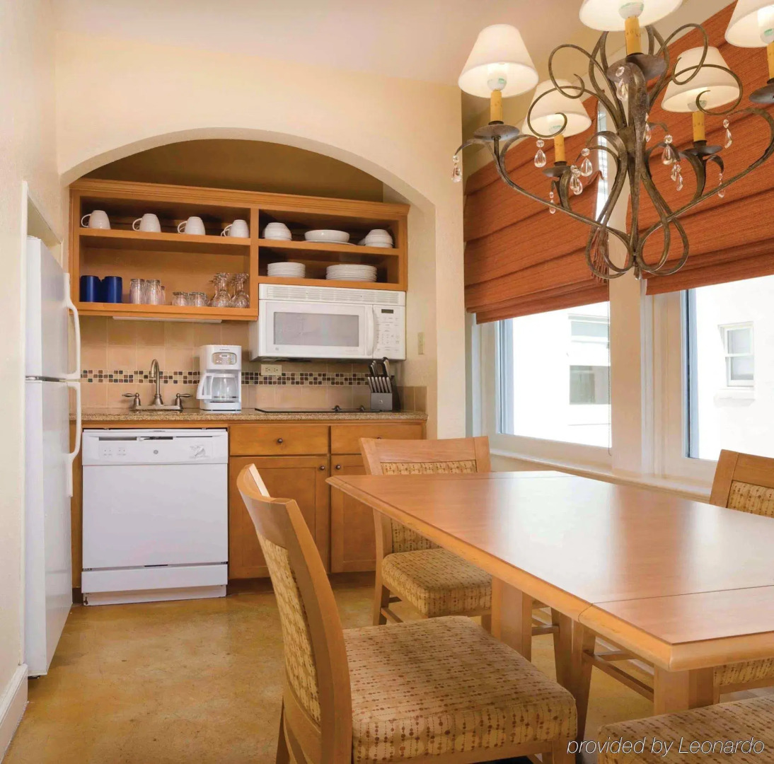 Club Wyndham Riverside Suites