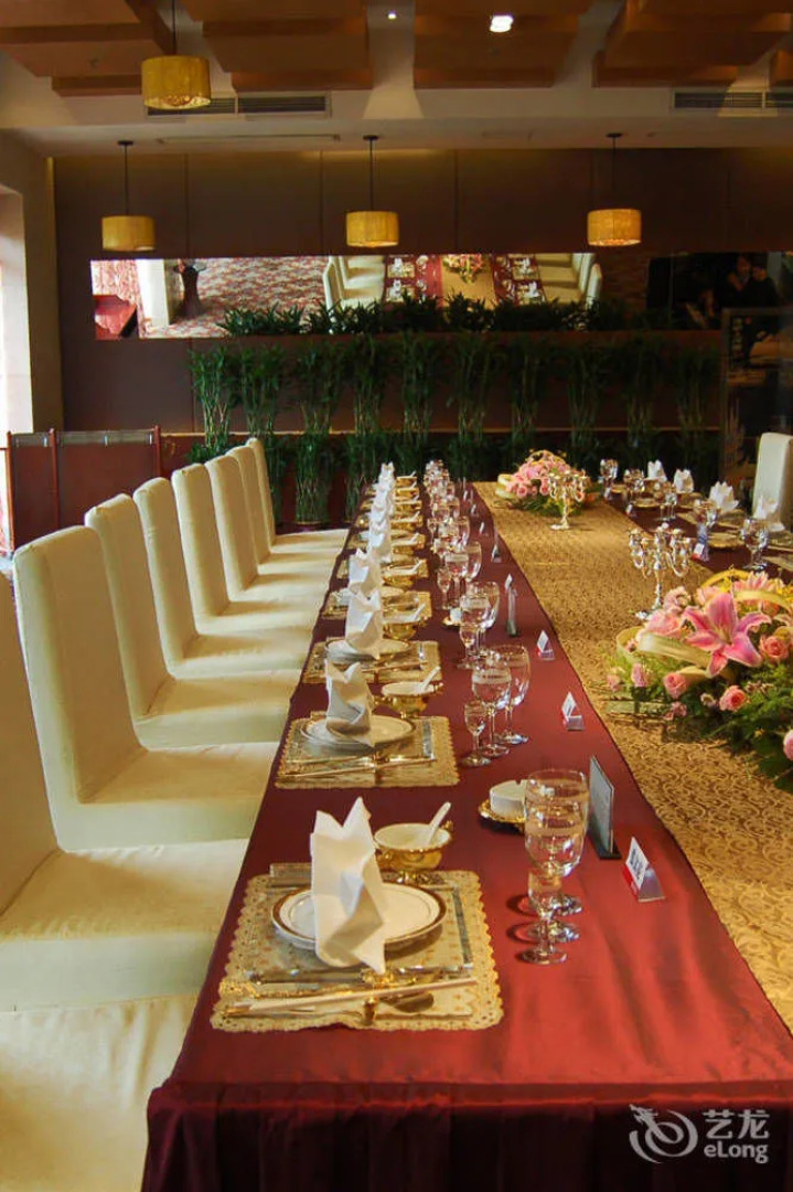 Yichang Guobin Garden Hotel