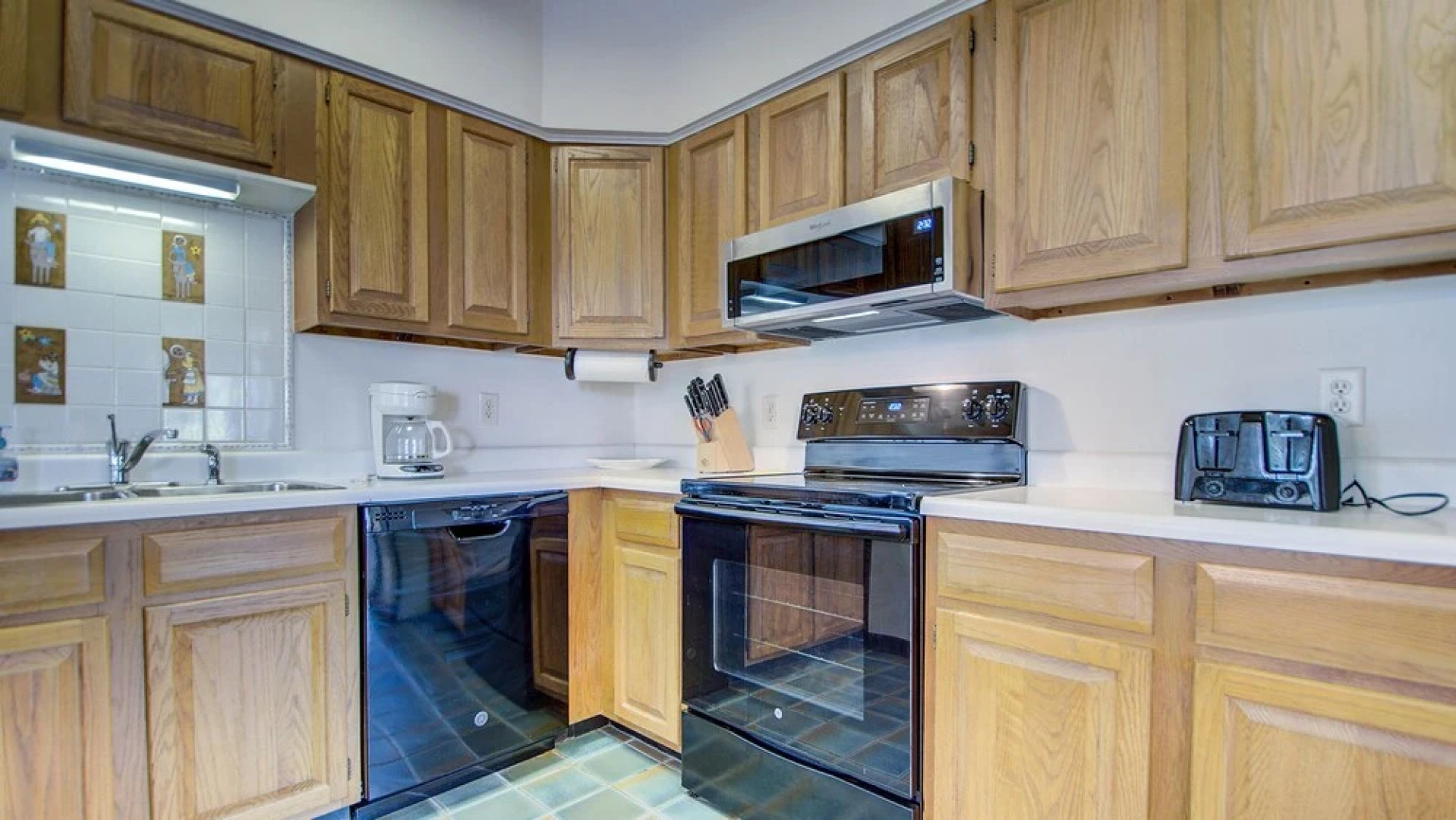 Pioneer Place 3BR by Peace Vacations