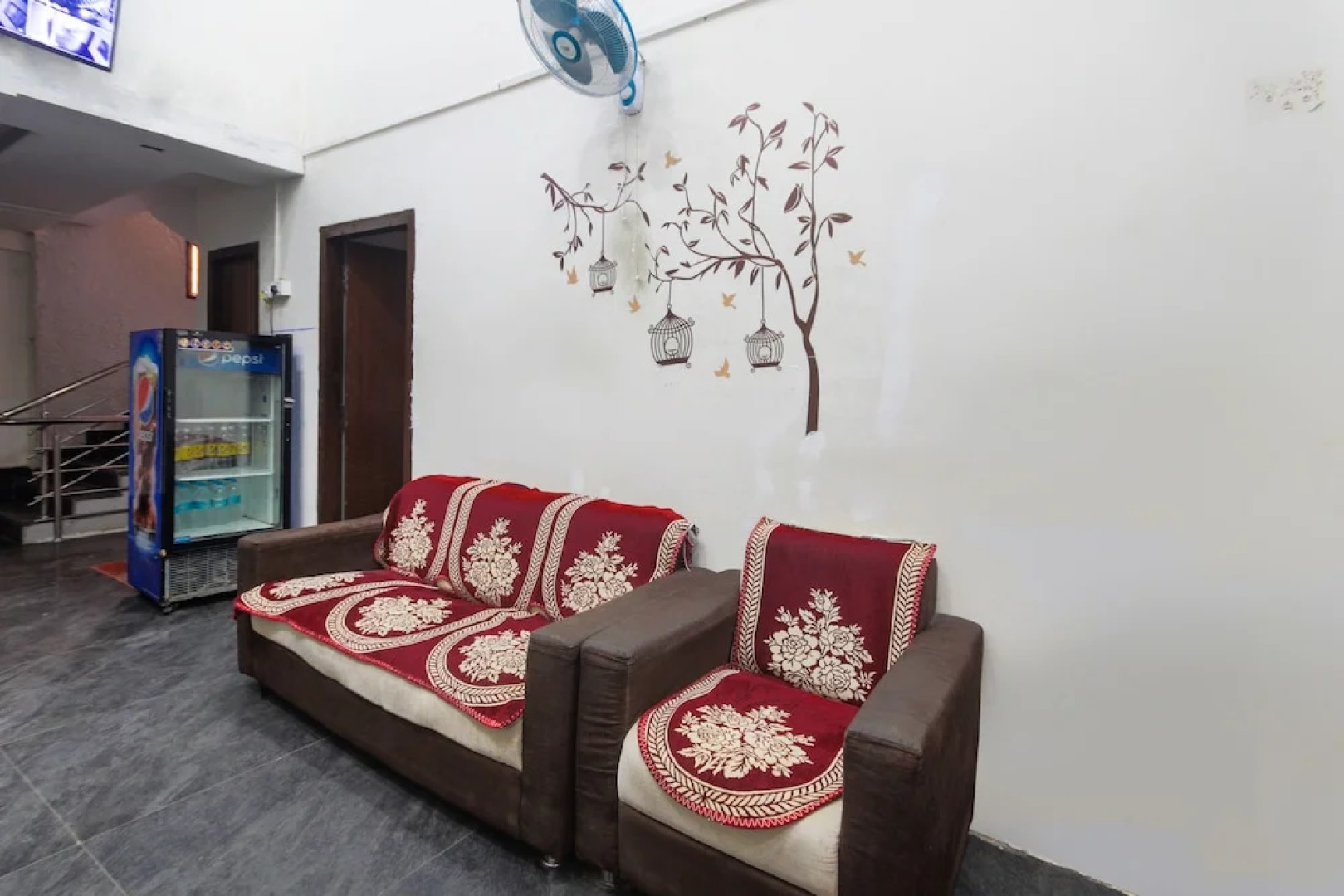 Hotel Cm Residency by OYO Rooms