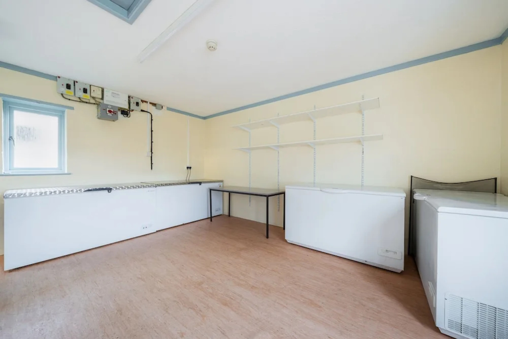 Bunkhouse/20bedroom/sleeps85/4acre/gamesroom/wifi