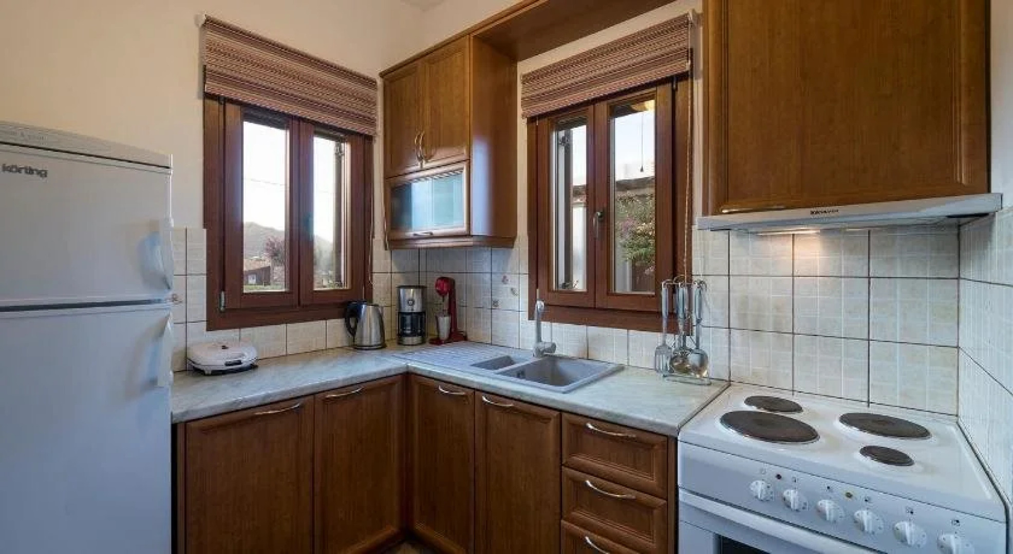 Anemonisia Skyrian Living