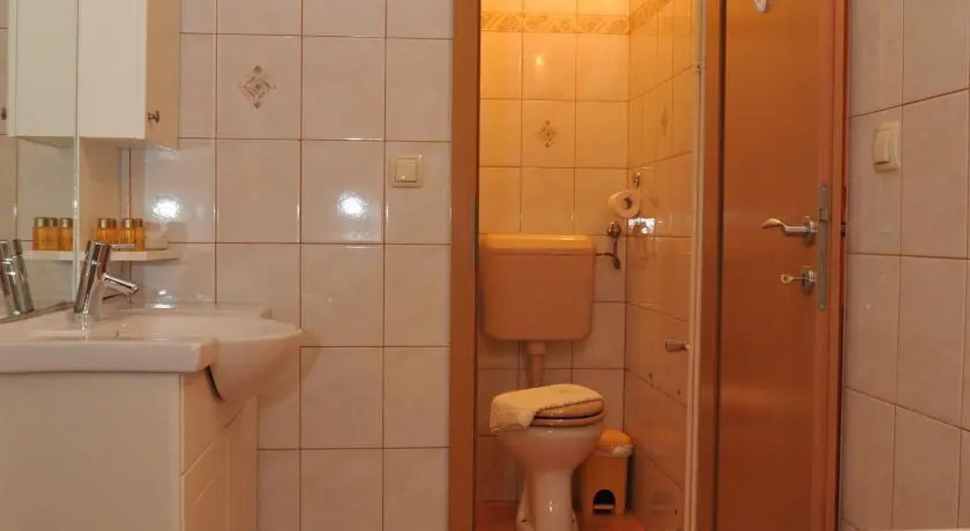 Apartment Lara Tour As