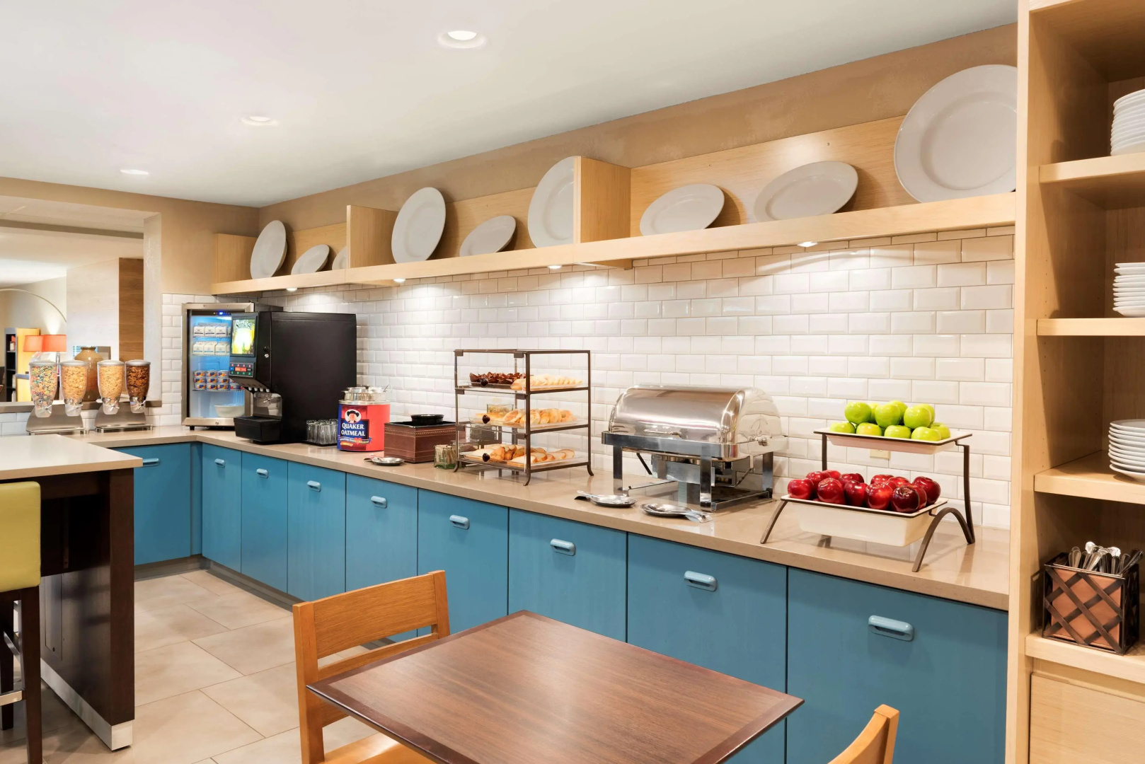 Country Inn & Suites by Radisson, Cedar Rapids Airport, IA