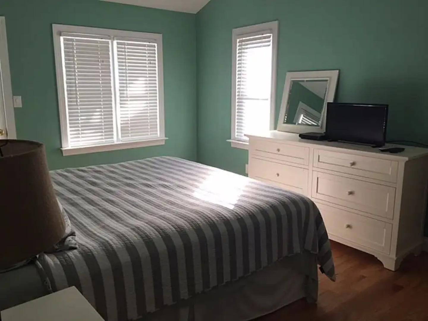 Pelican Watch - 6 Br Home