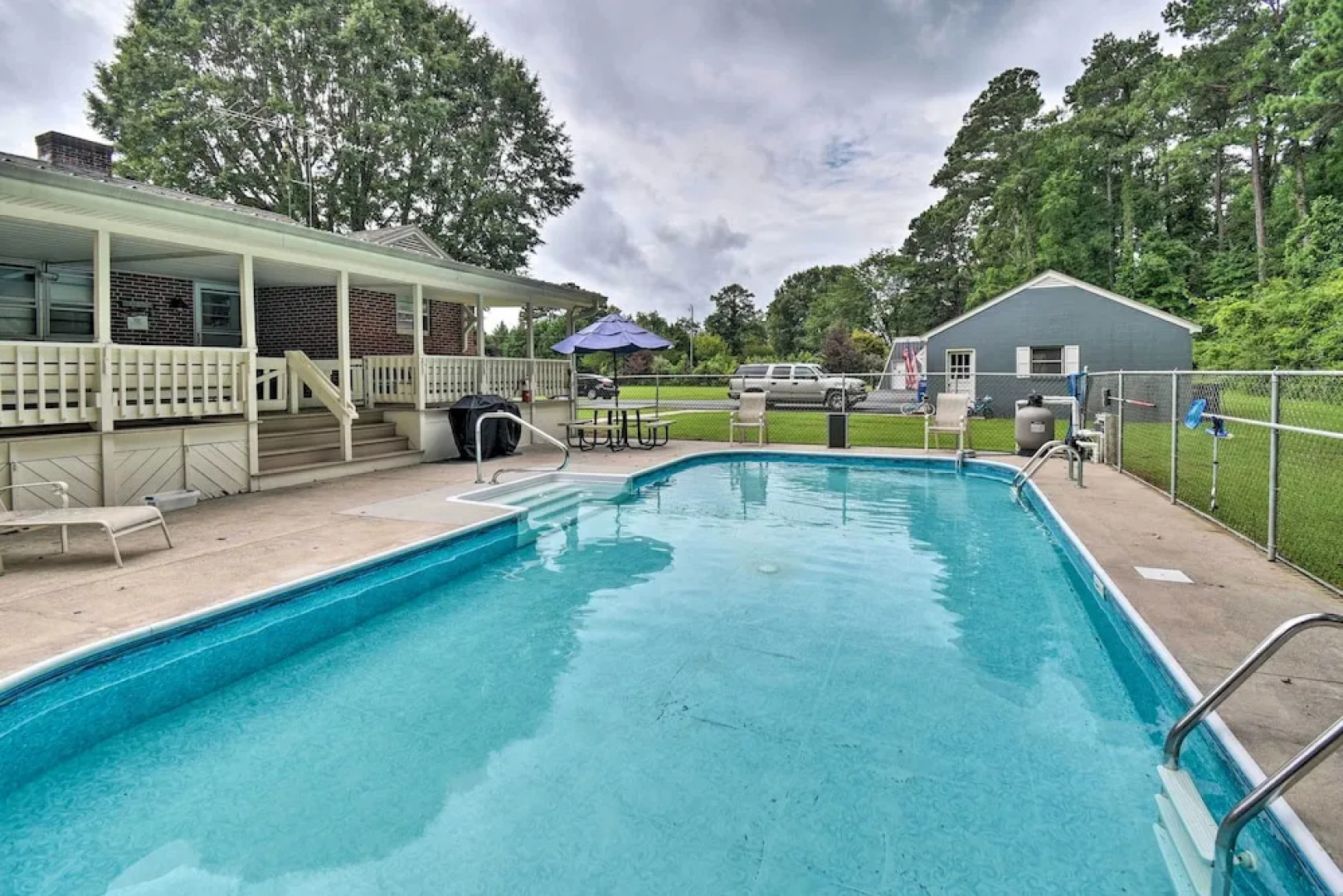 'the Oyster Bed' Retreat w/ Pool & Game Room