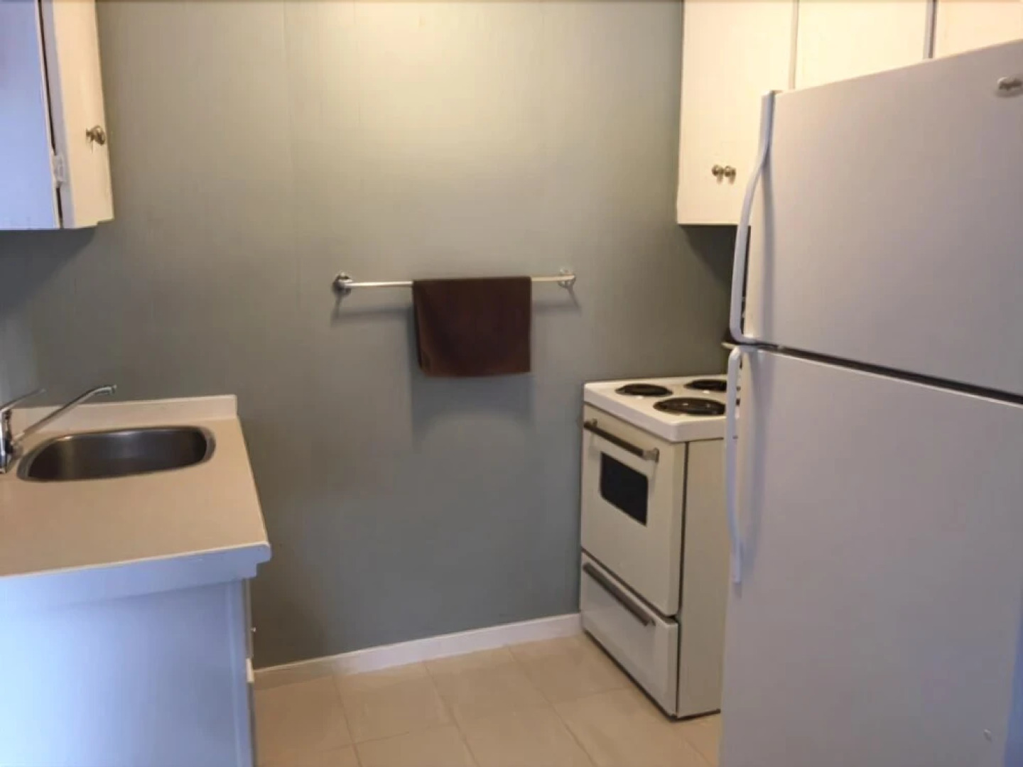 Chetwynd Court Motel