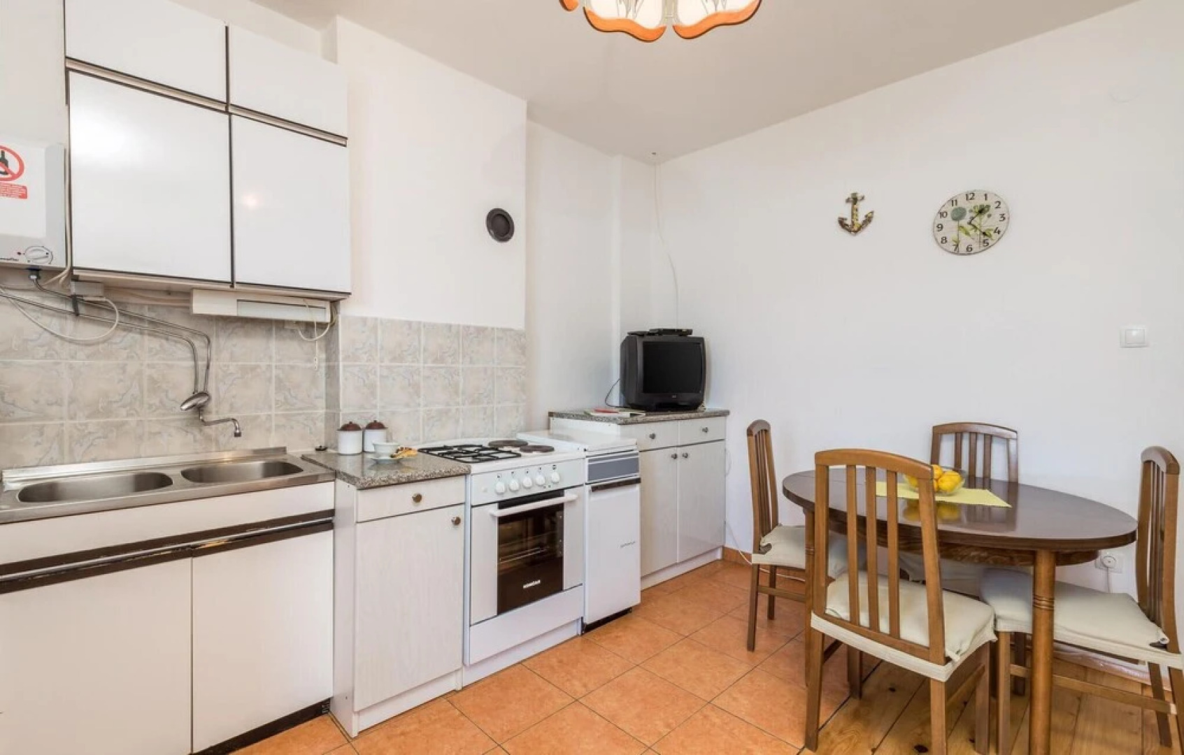 Beautiful Home in Prizna With 2 Bedrooms and Wifi