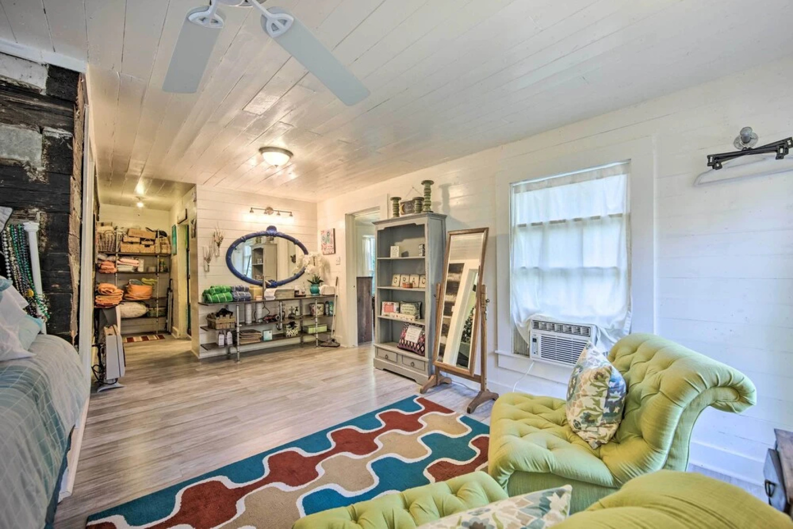 Historic Marshall Log Cabin < 1 Mi to Dtwn!