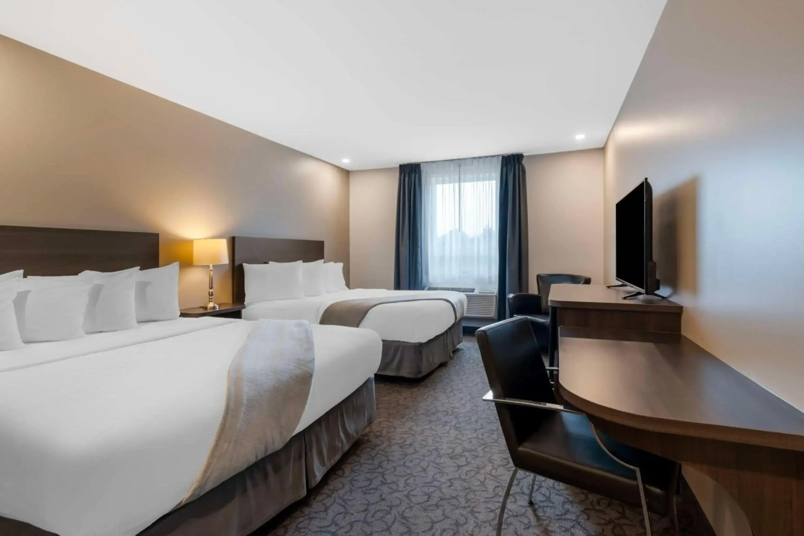 Villa Inn & Suites, SureStay Collection by Best Western