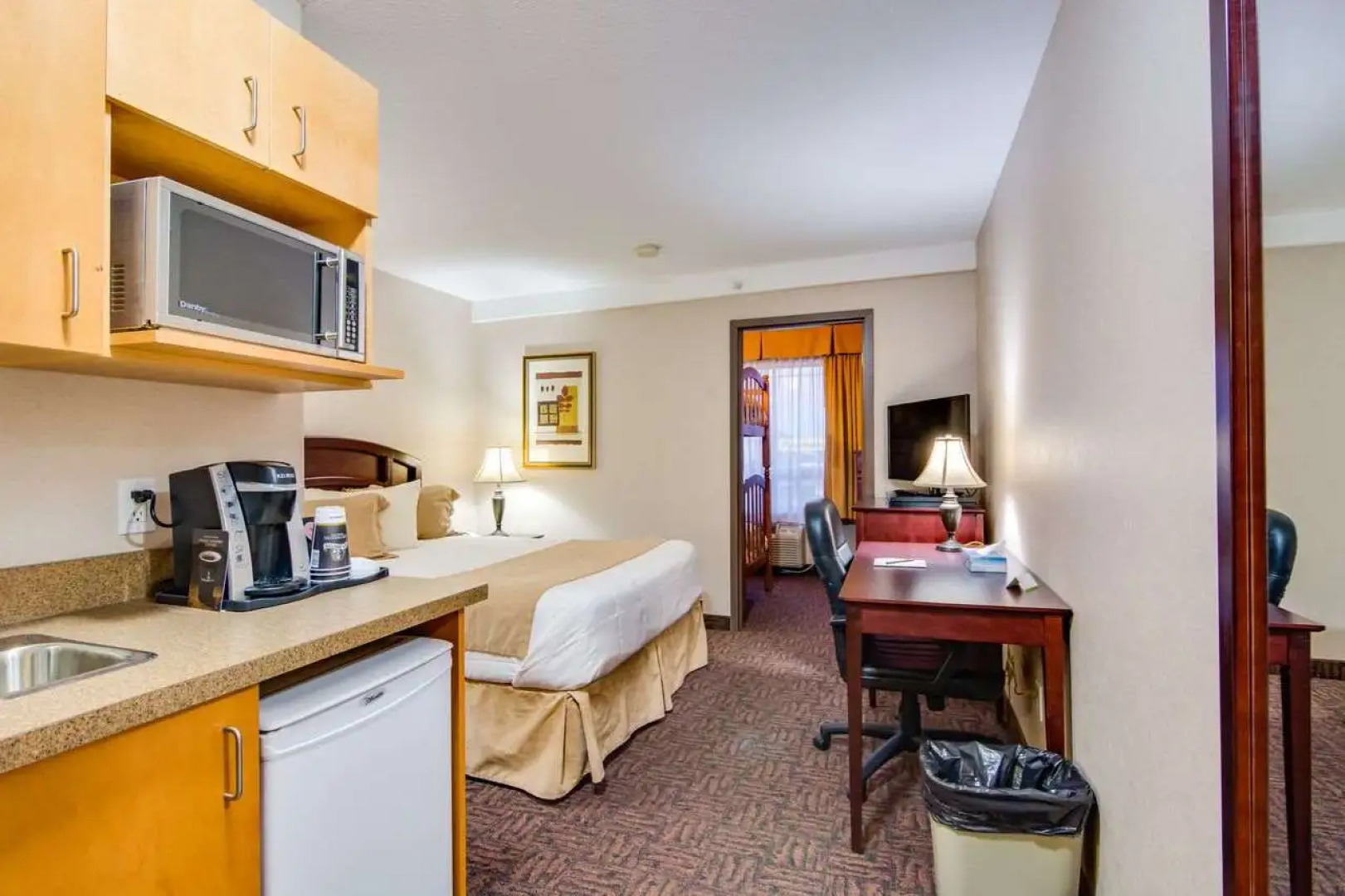 Peavine Inn And Suites High Prairie