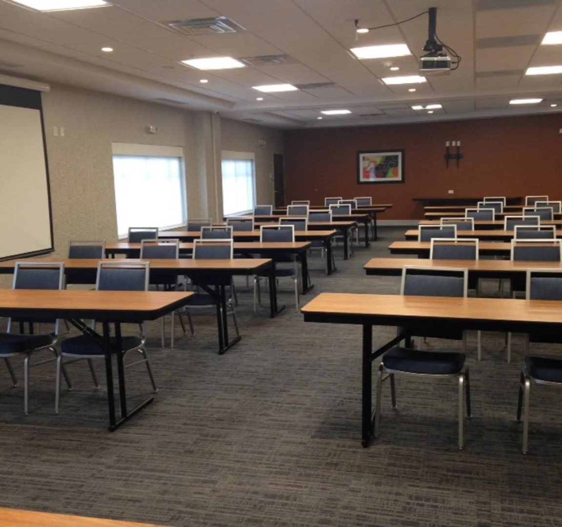 Holiday Inn Express & Suites Toledo South - Perrysburg by IHG