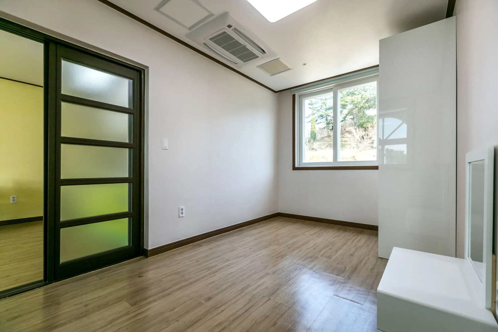 Tongyeong Beachcastle Resort