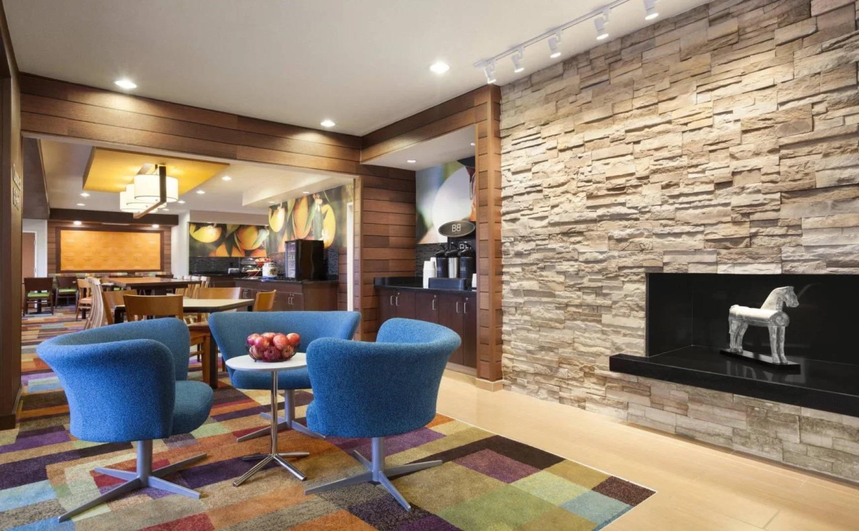 Fairfield Inn & Suites Lansing West