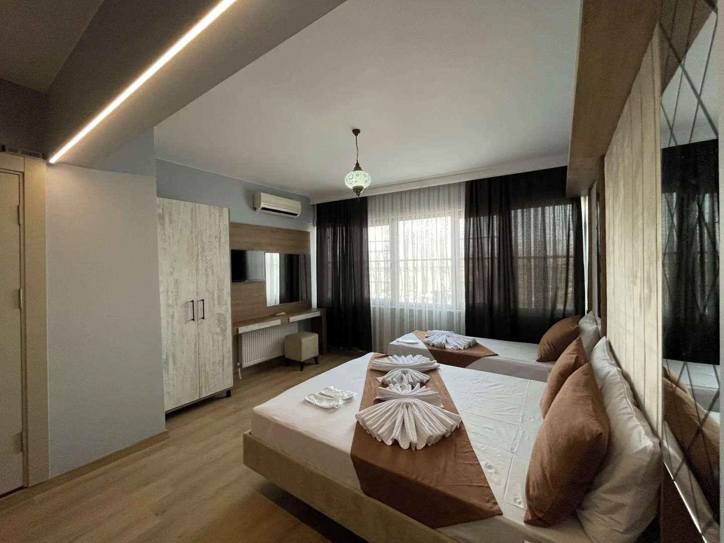 Lumina Boutique Hotel