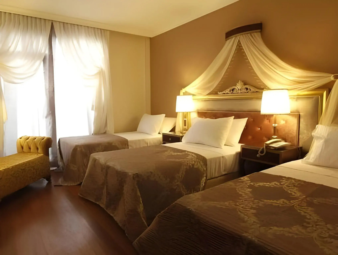 Saint John Hotel - Boutique Class