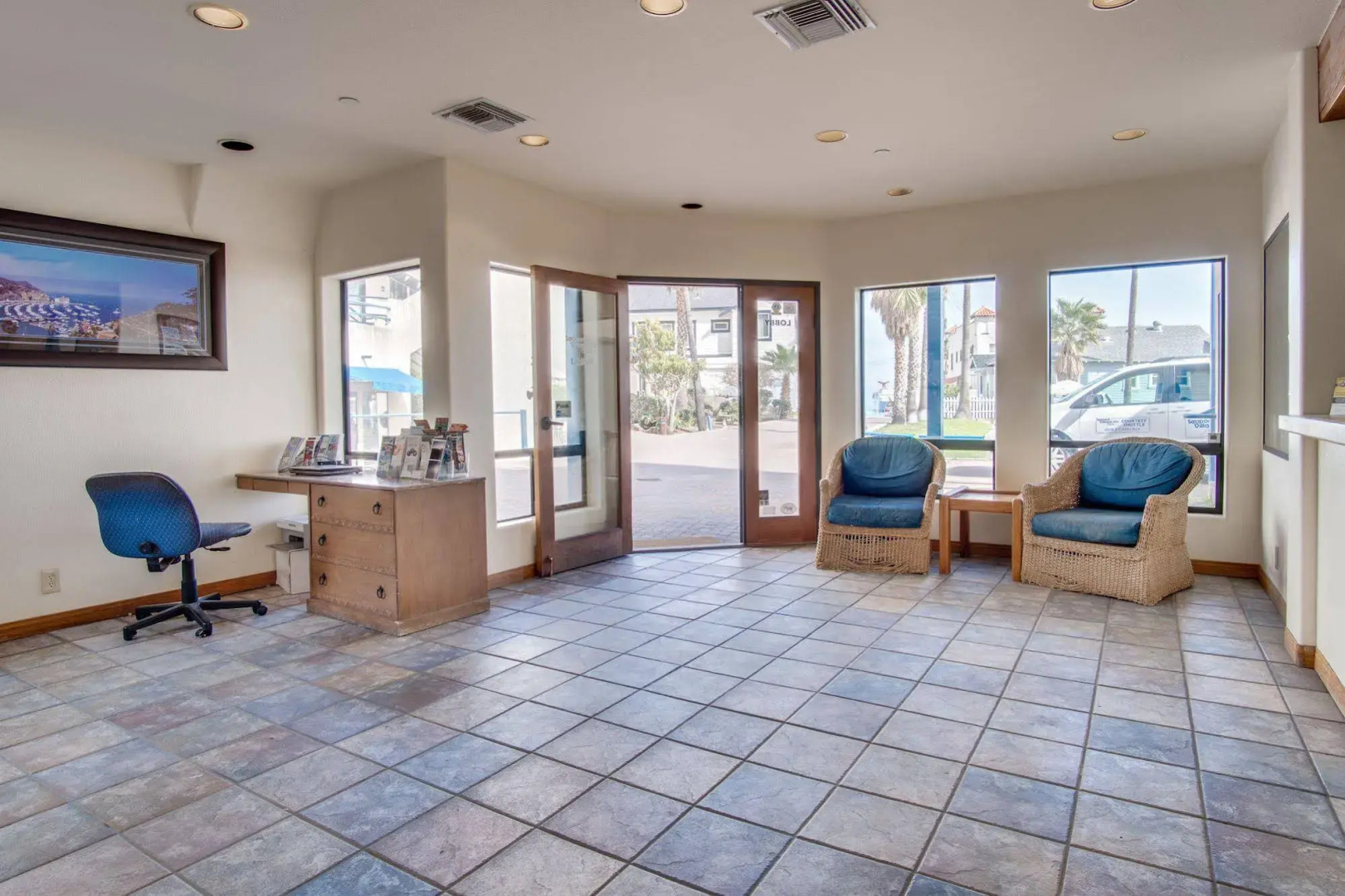 Seaport Village Inn Avalon