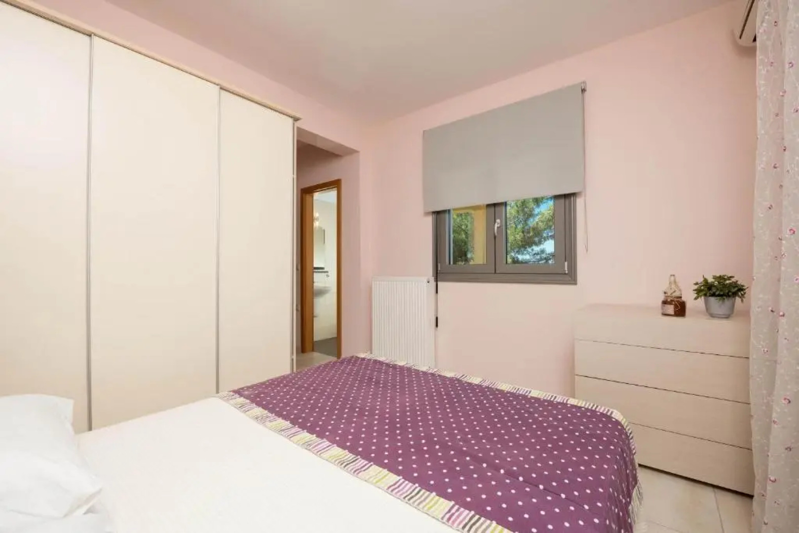 Louloudis Pool Villa