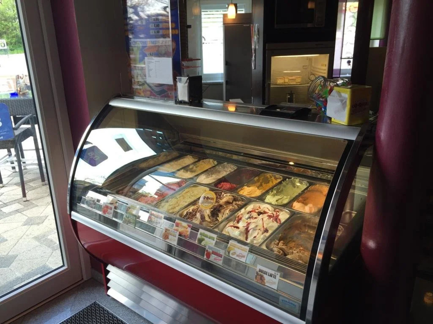 Cafe-Bar-Hotel Highway