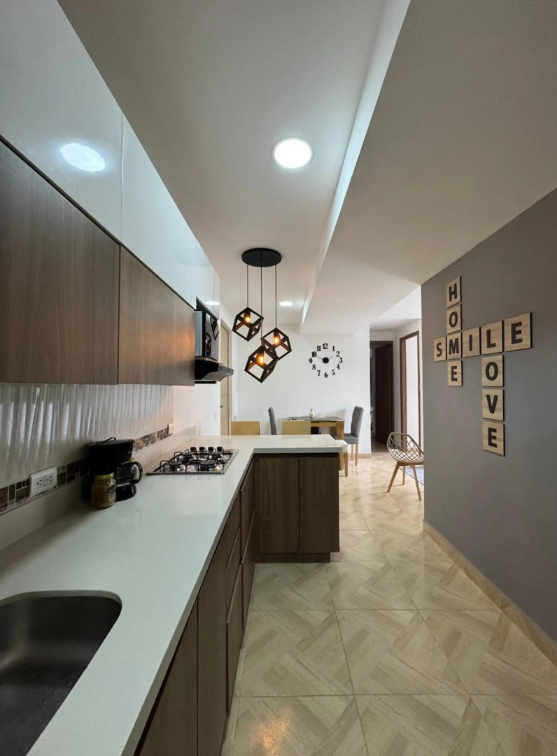 Sabaneta, apartment, Parking, Pool & with club in the sky!