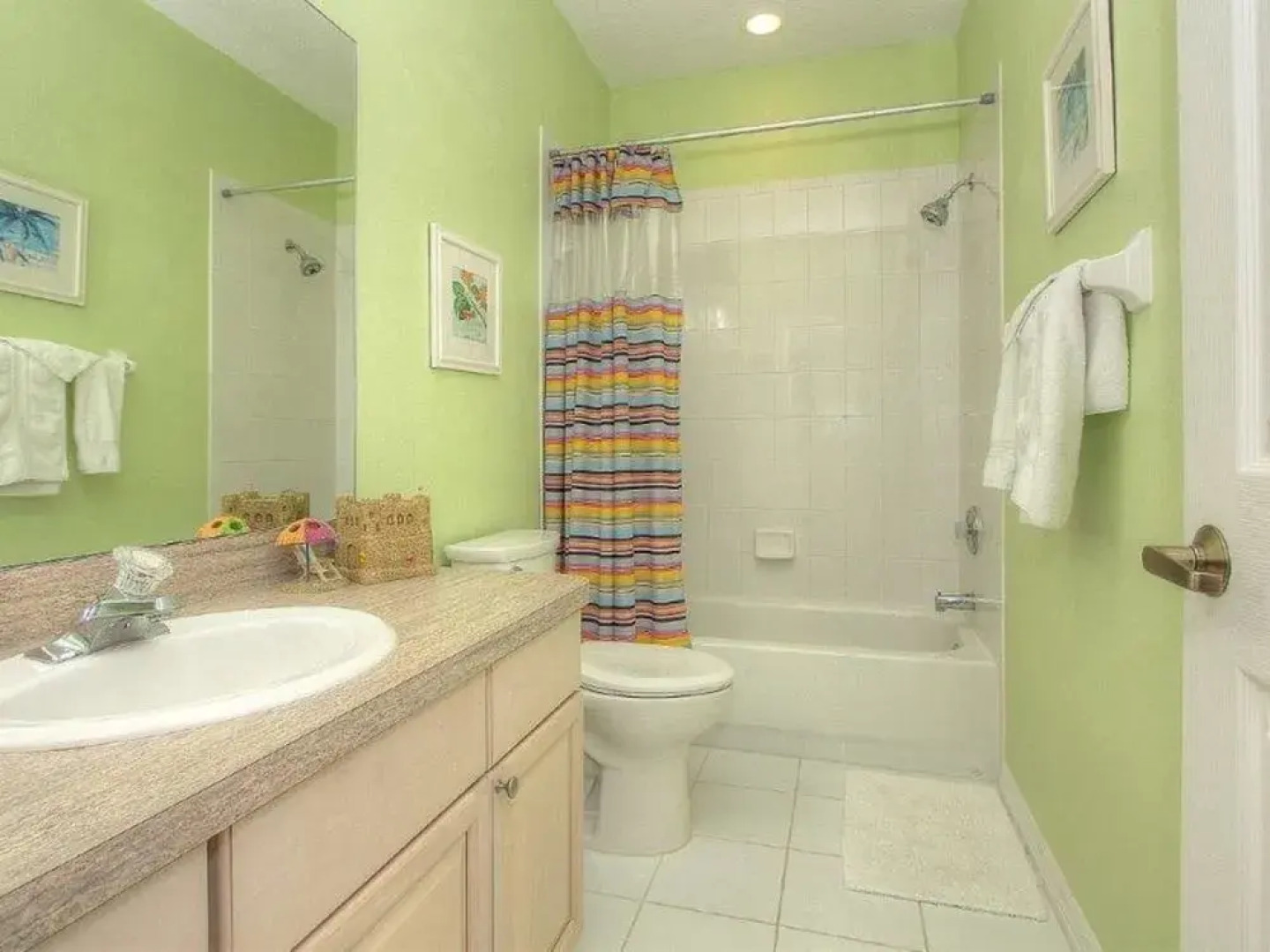 Mariner's Pointe 202 2 Br Cabin by RedAwning