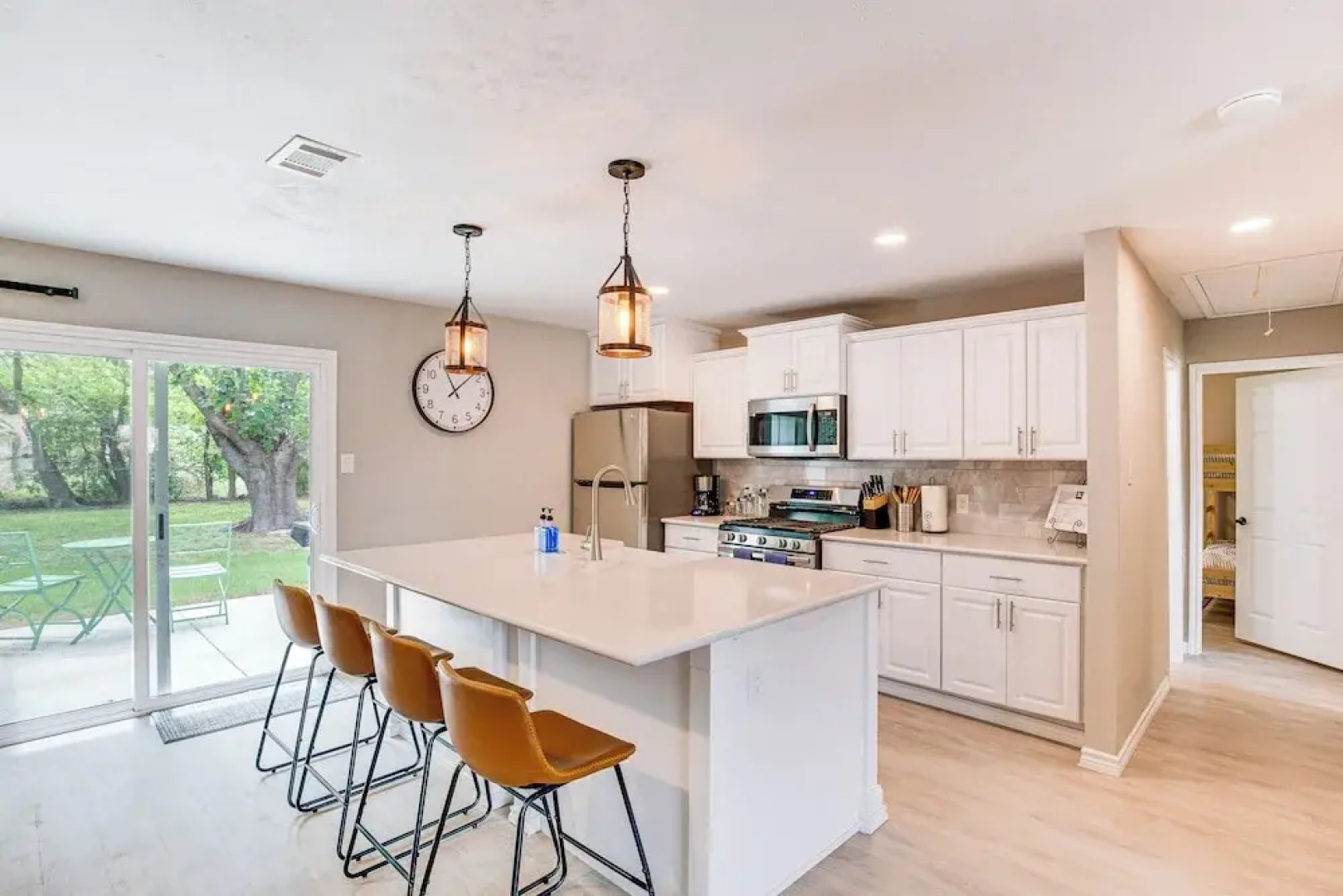 Walk to Lewisville Lake: Dog-friendly Texas Home