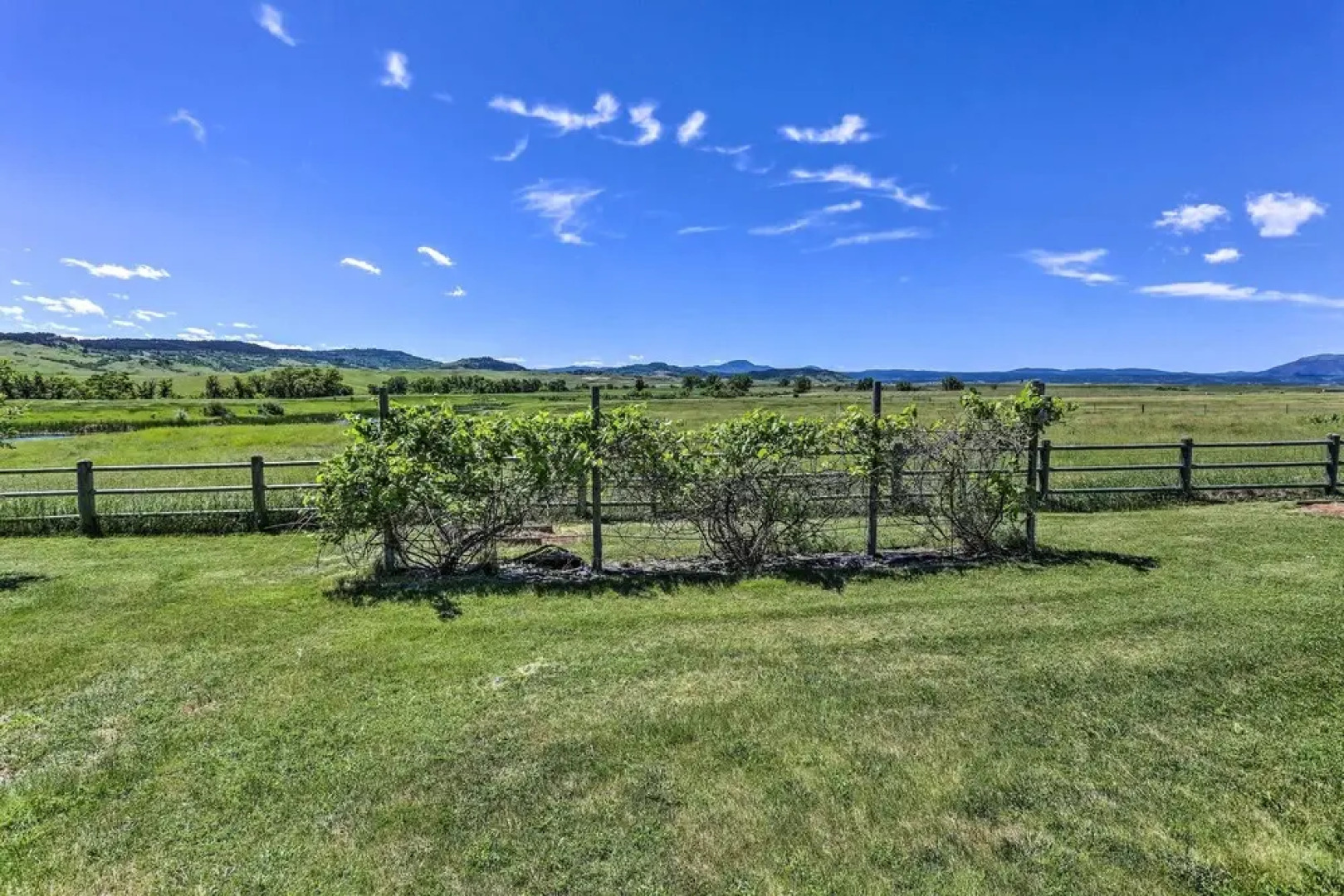 Spearfish Home on 40 Acres w/ Private Lake!