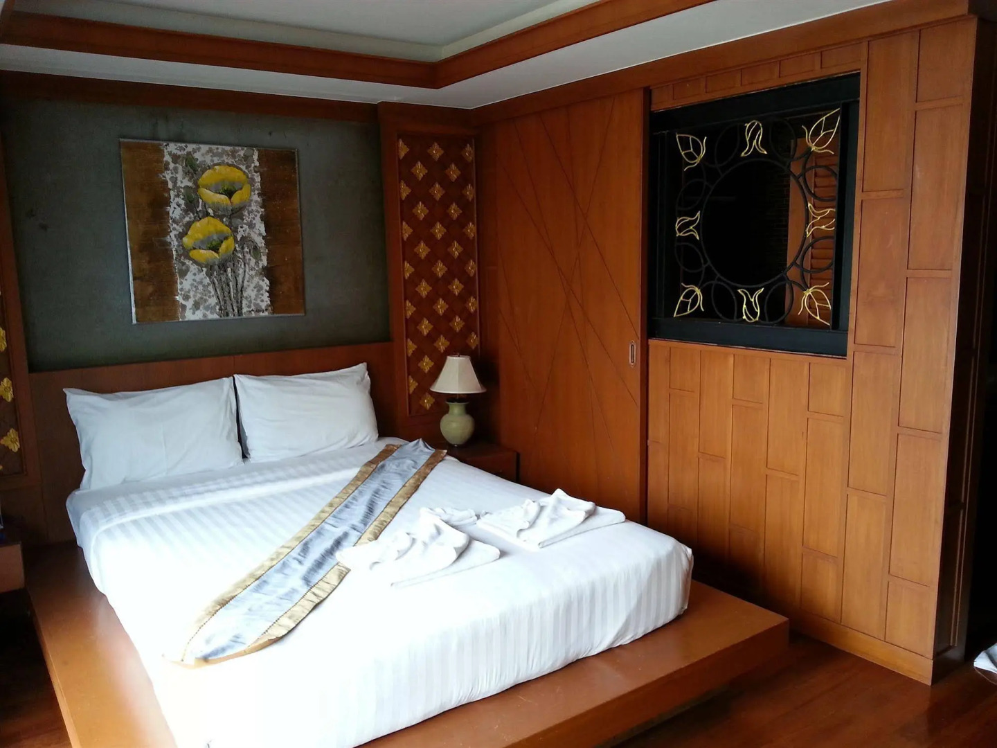 Renoir boutique hotel