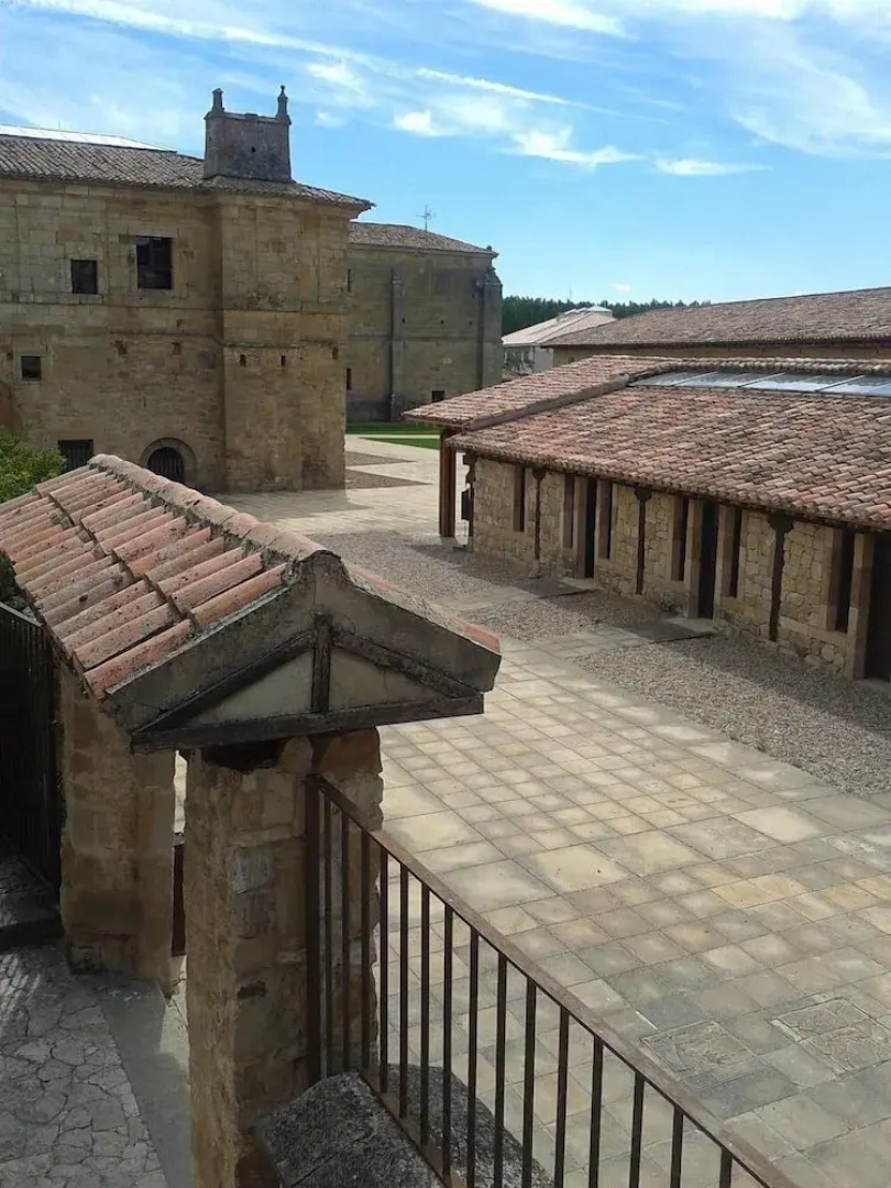 Posada Santa Maria La Real