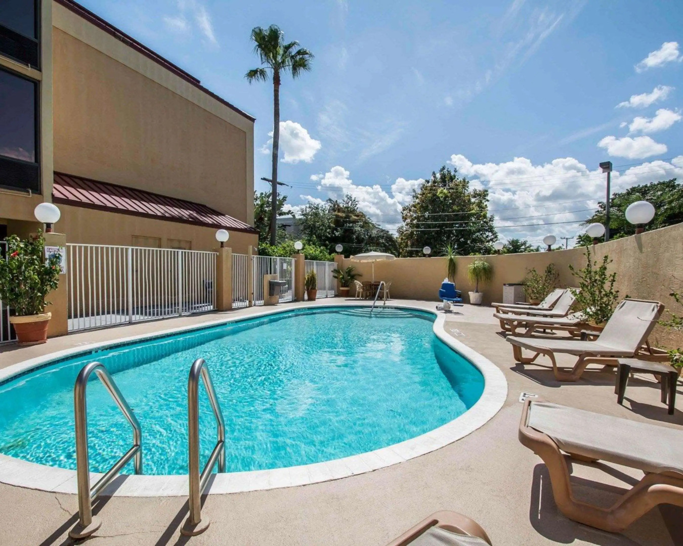 Comfort Inn & Suites Lantana - West Palm Beach South