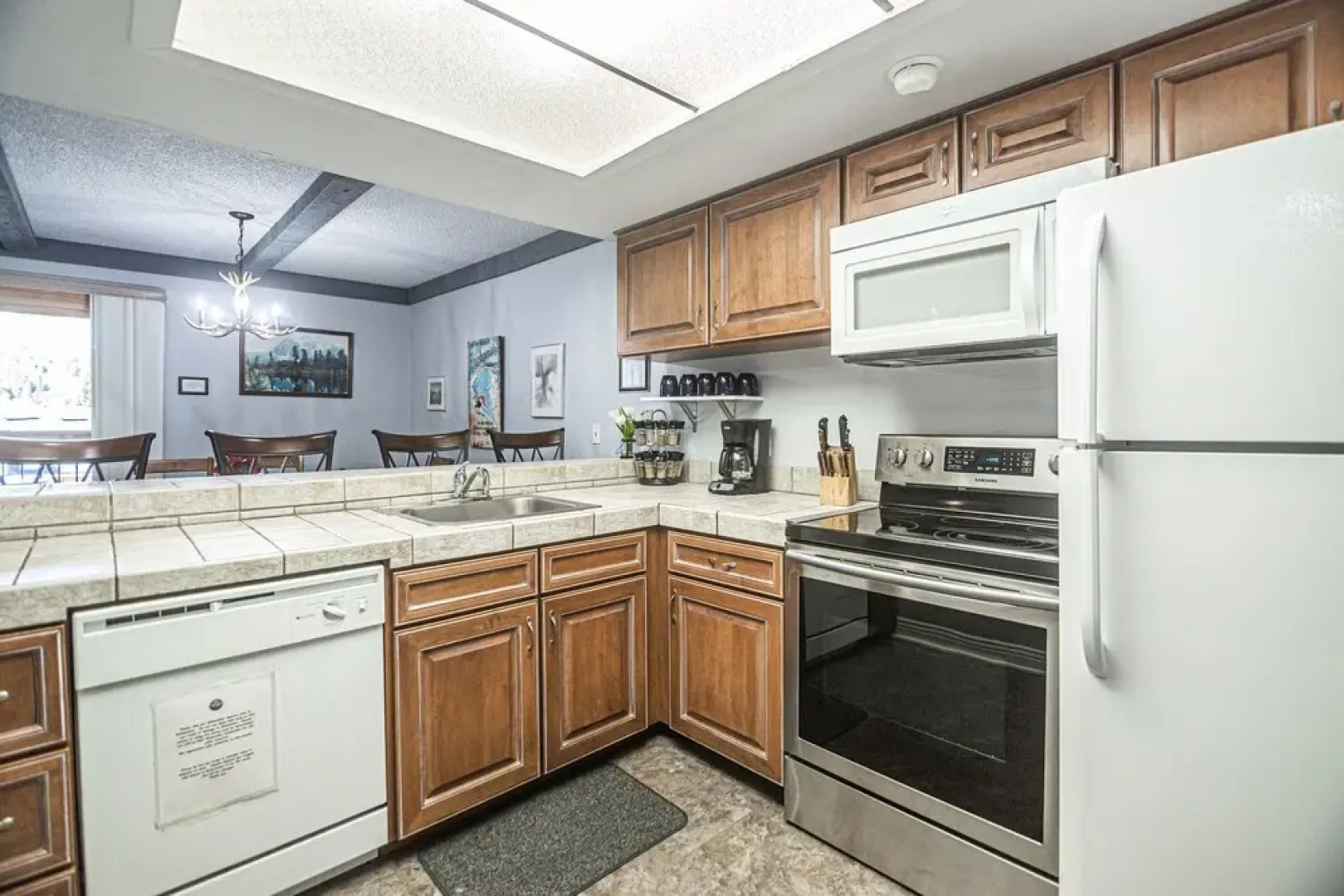 Longbranch 216 2 Bedroom Condo by RedAwning