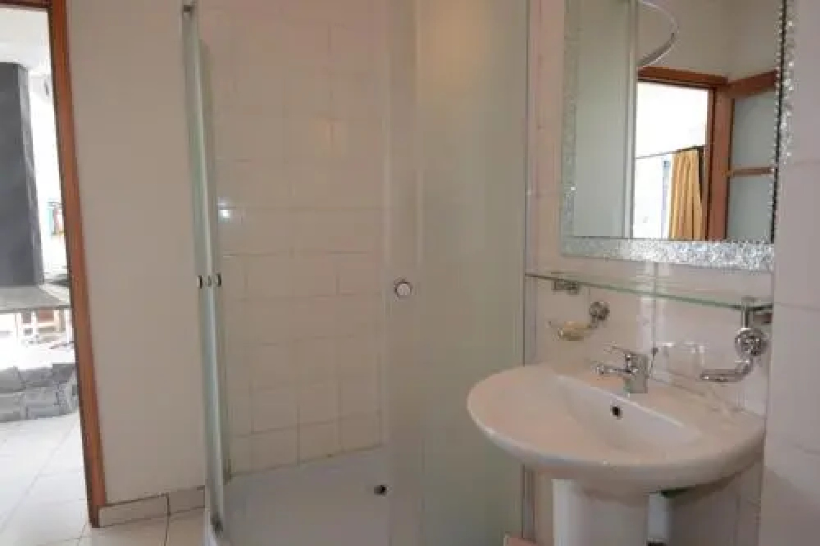 Aina Hotel