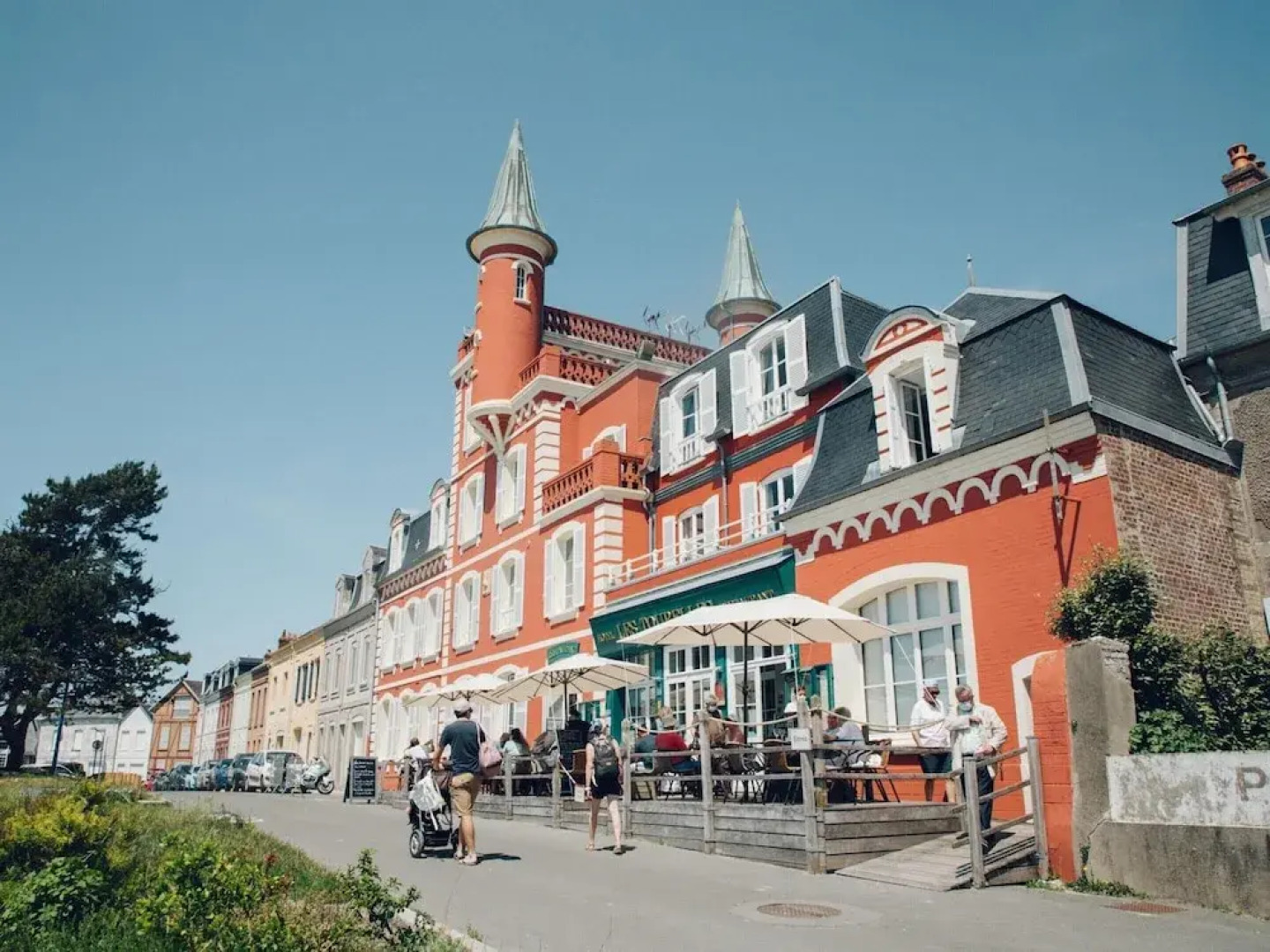 Flat on the Beach With Pool in Le Crotoy