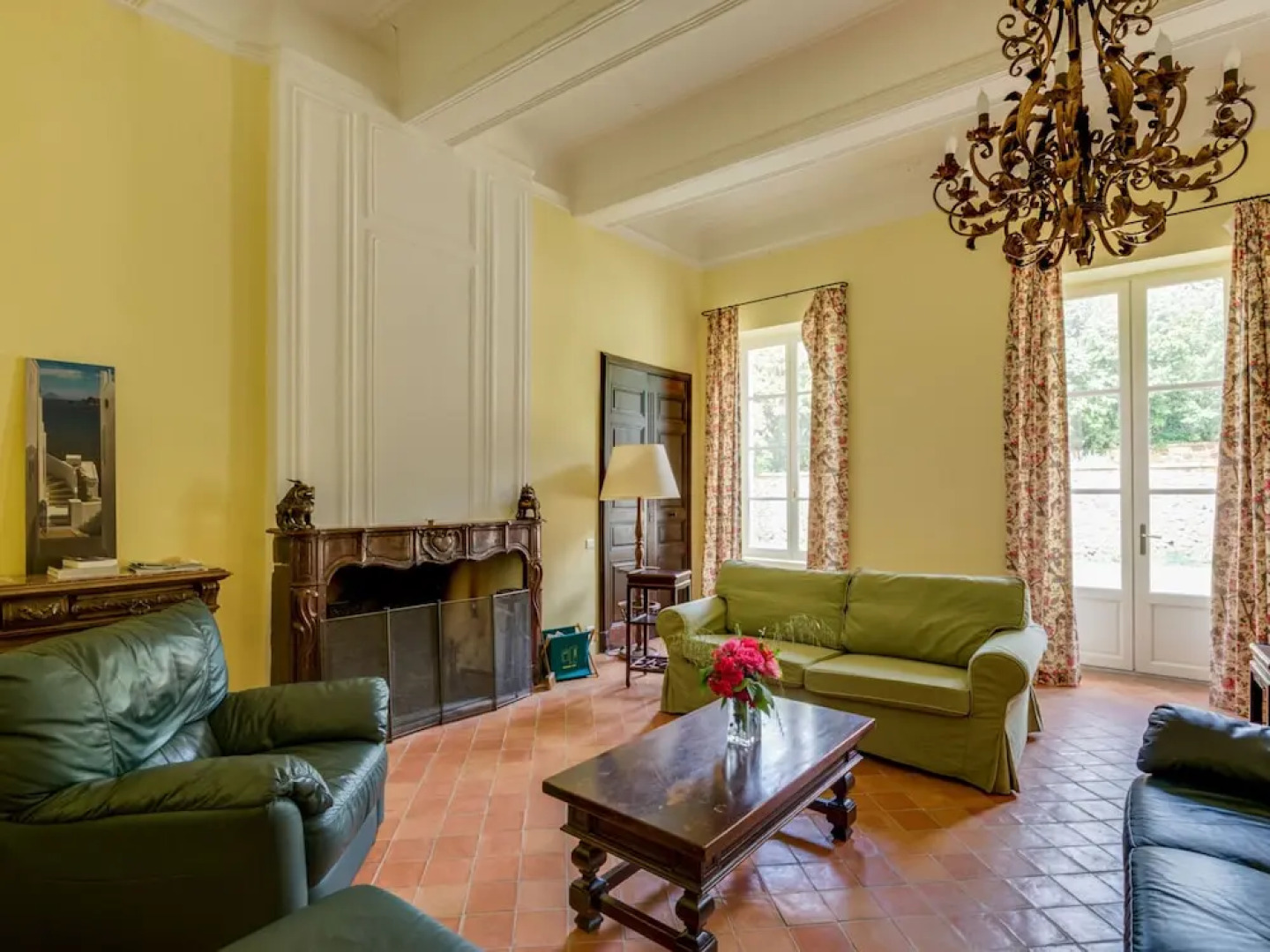 Secluded Holiday Home in Rustrel With Swimming Pool