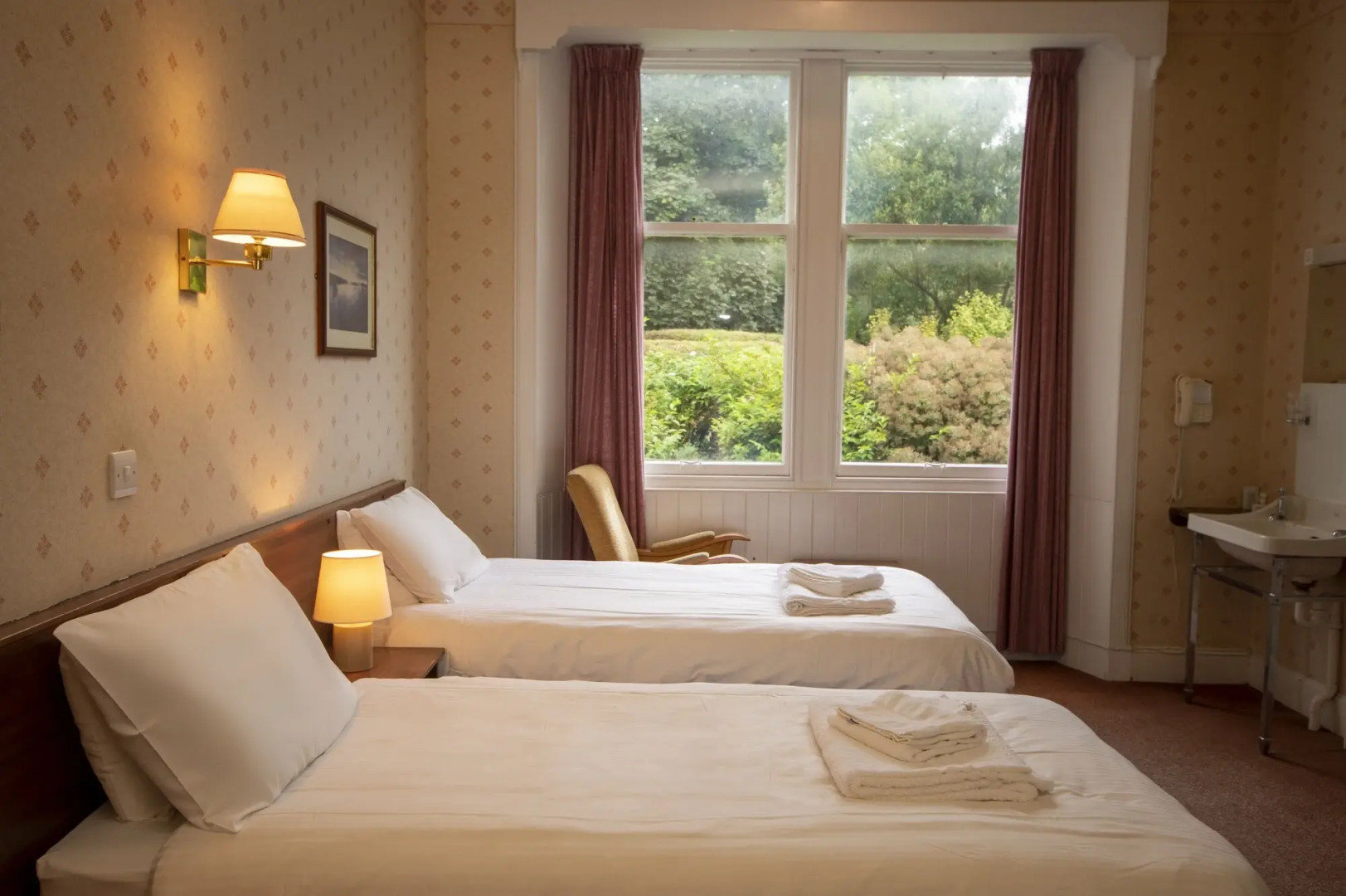 The Stromness Hotel by Paymán Club