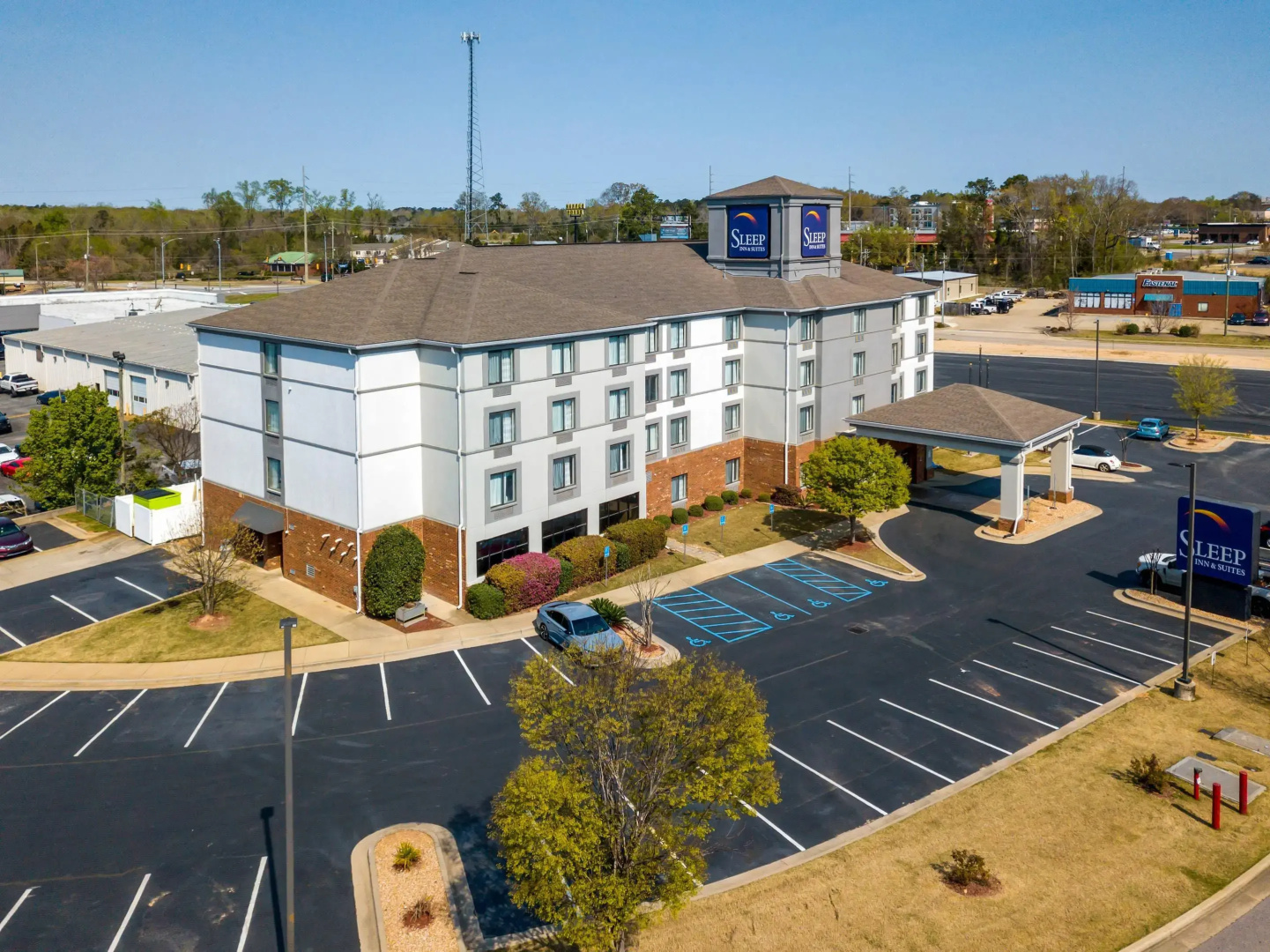 Sleep Inn & Suites Auburn Campus Area I-85