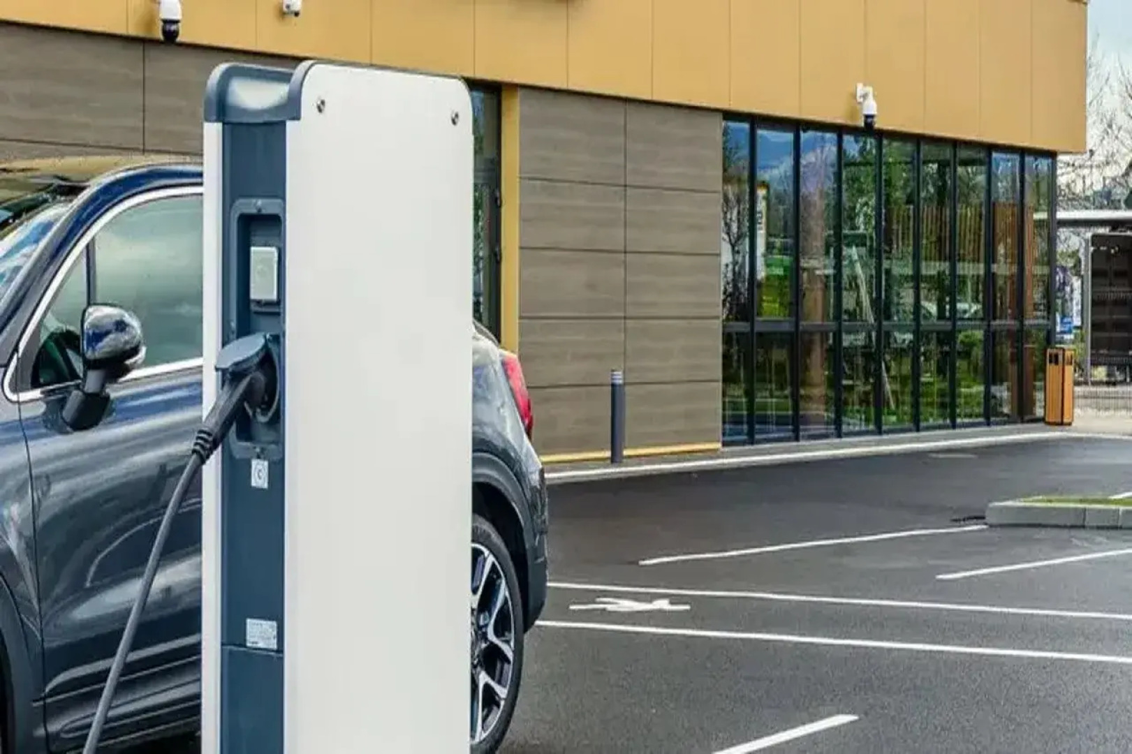 B&B HOTEL Cergy Saint-Christophe Gare