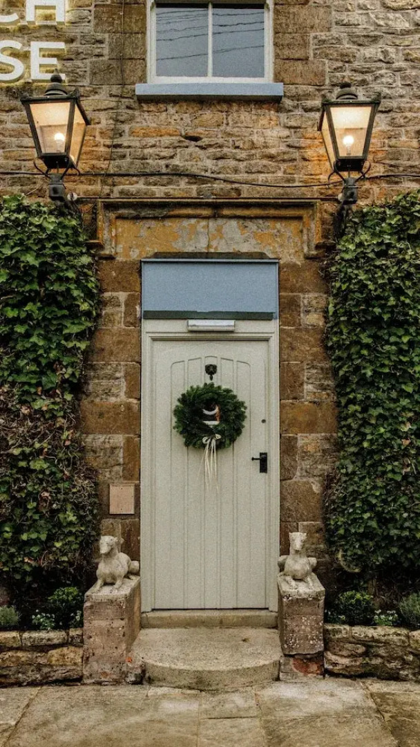 The Olde Coach House Inn