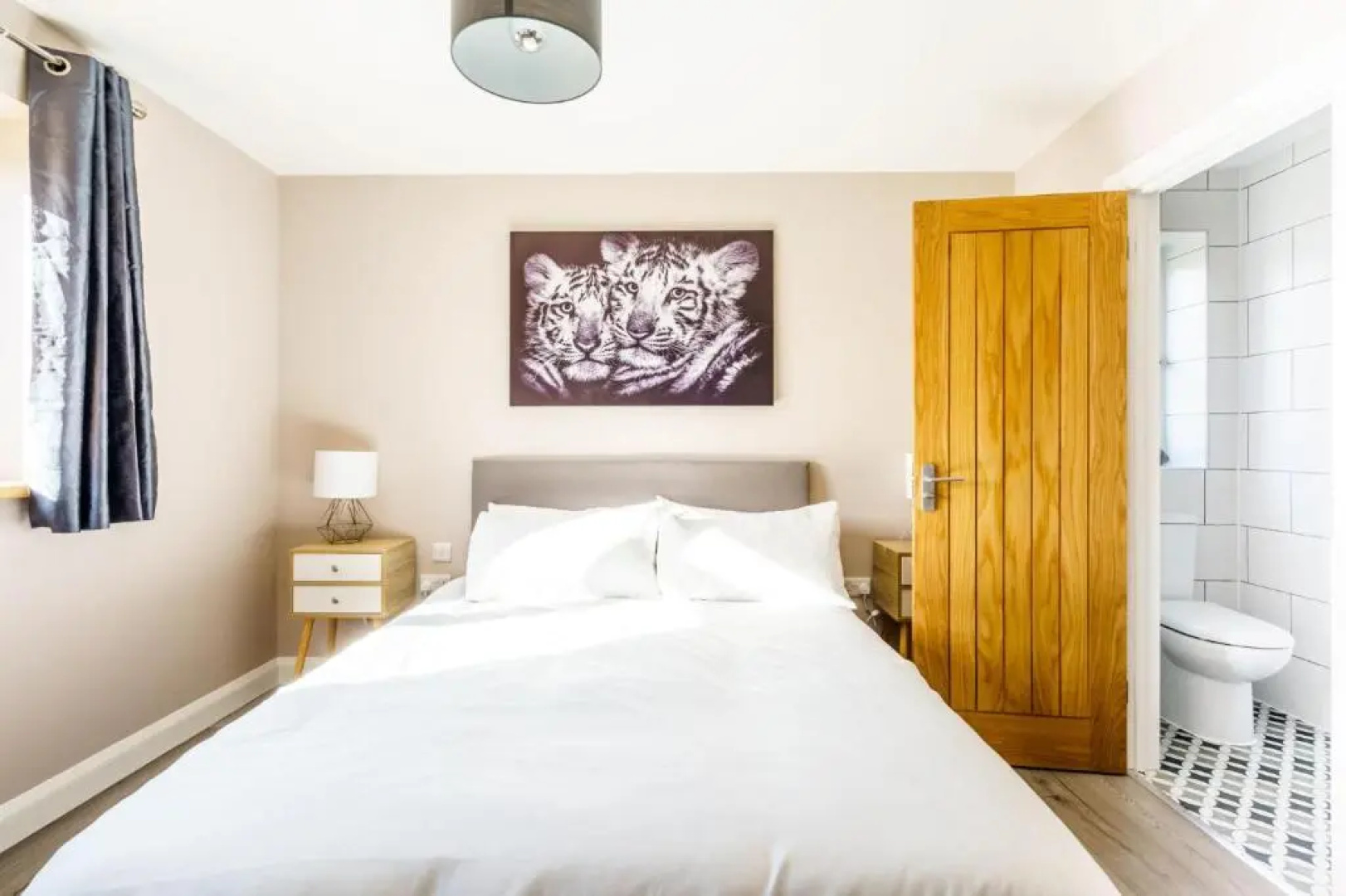 Fantastic and Sleek 3BD Home Wrington Bristol