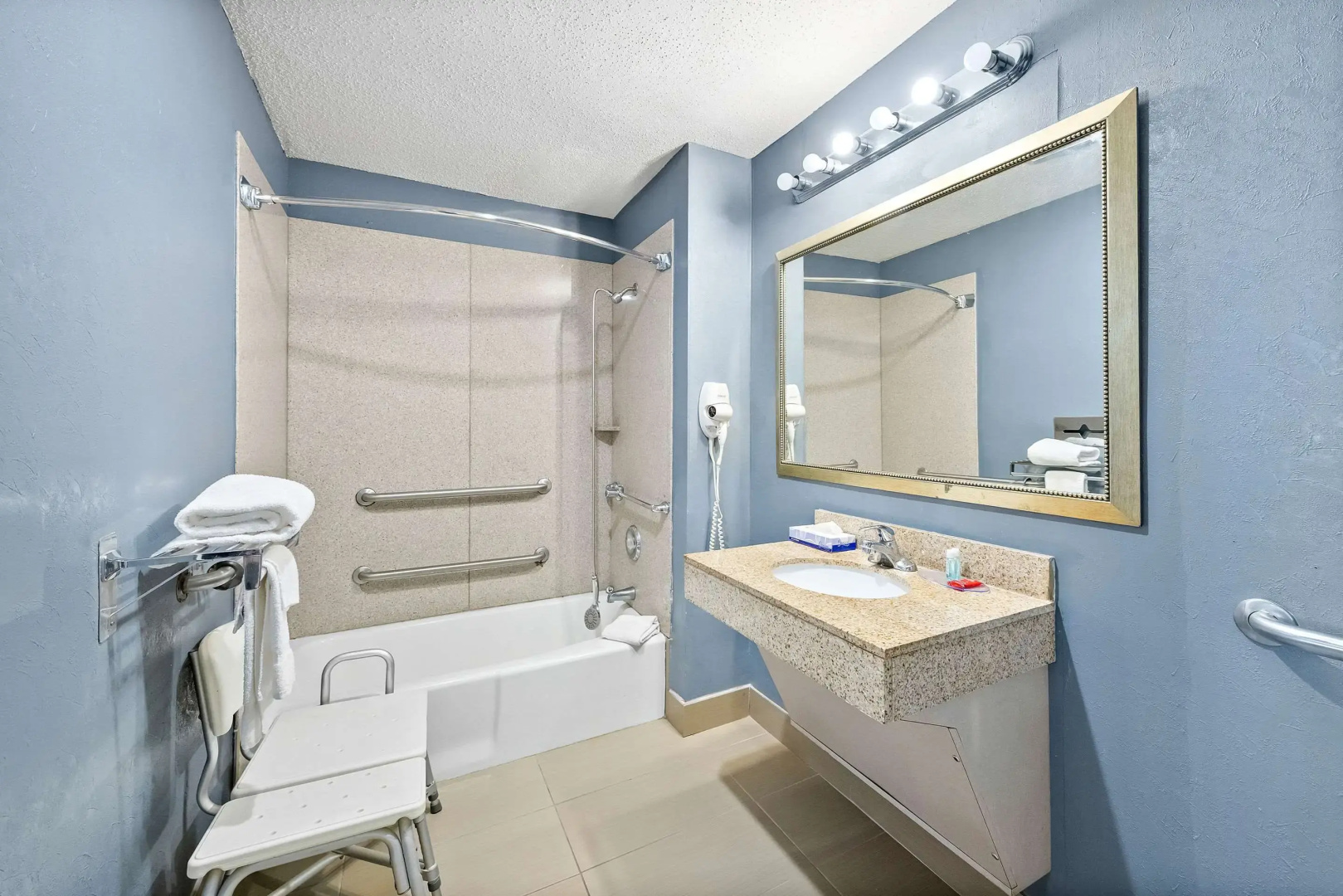 Quality Inn & Suites Fayetteville I-95