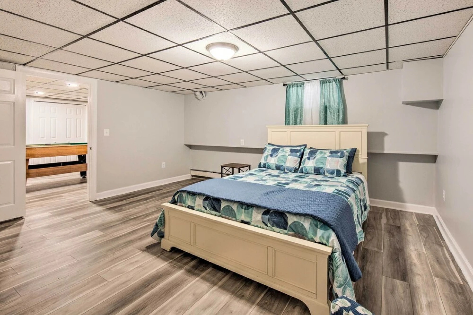 Updated Home w/ Pool Table ~ 4 Mi to Hershey!