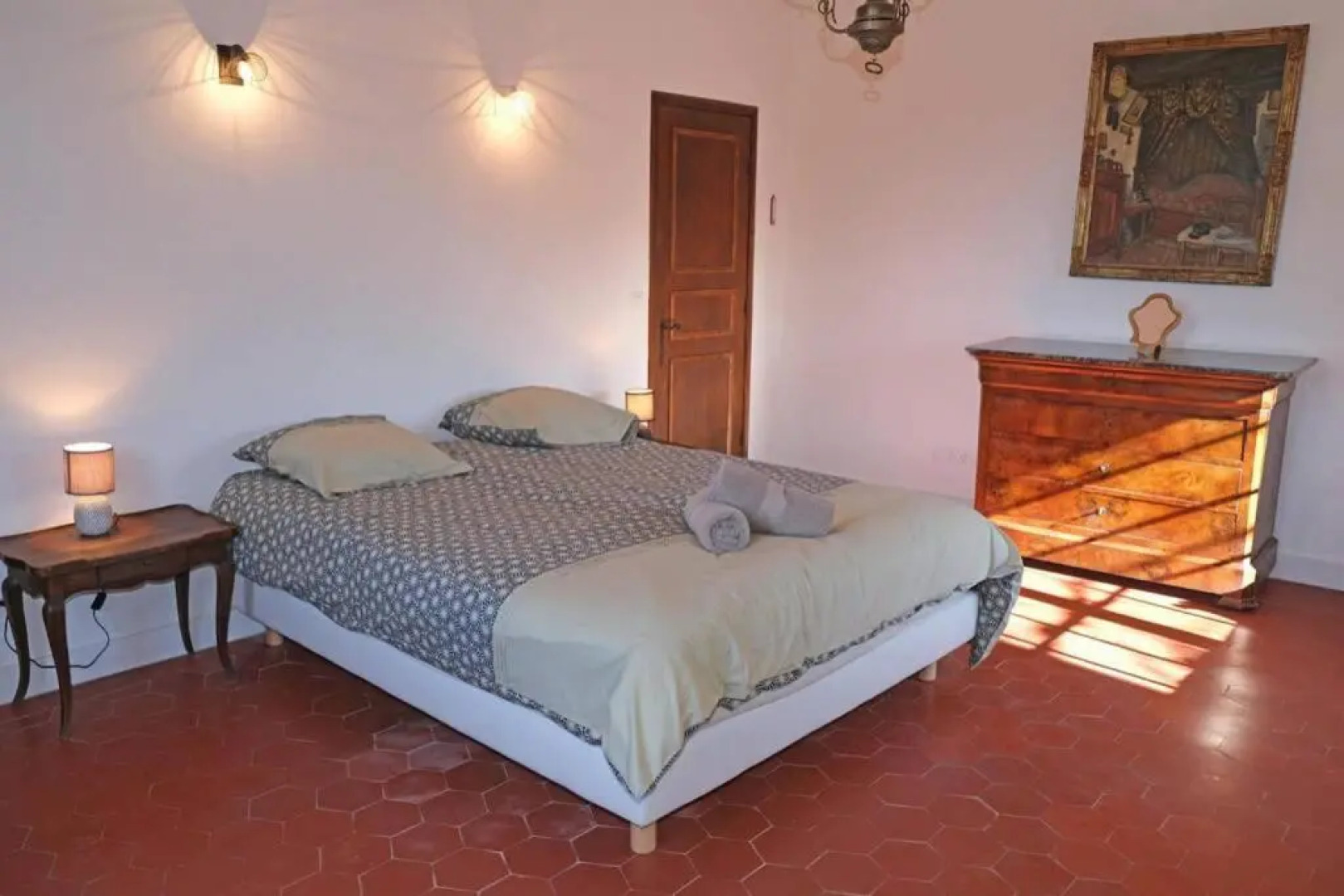 Typical mas provençal with swimming pool in a small hamlet near Mouriès in the Alpilles in Provence- 8 persons LS1-361 OUSTAU D'ANTAN