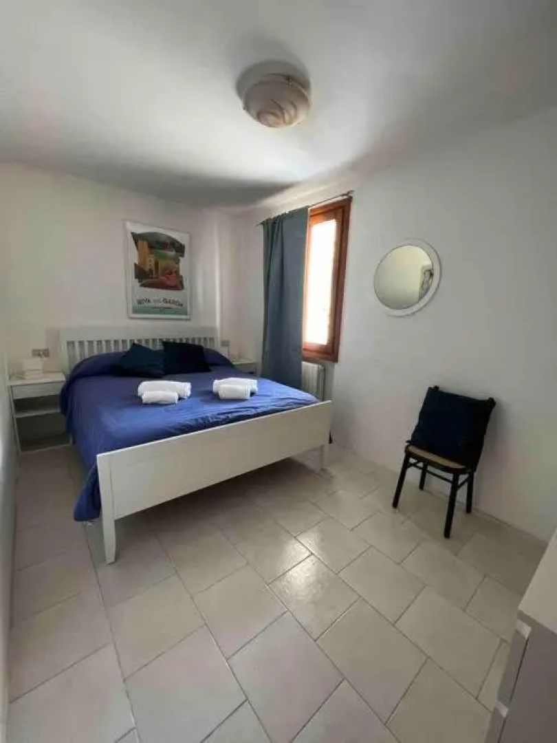Entire home/flat 5min from Lake Garda