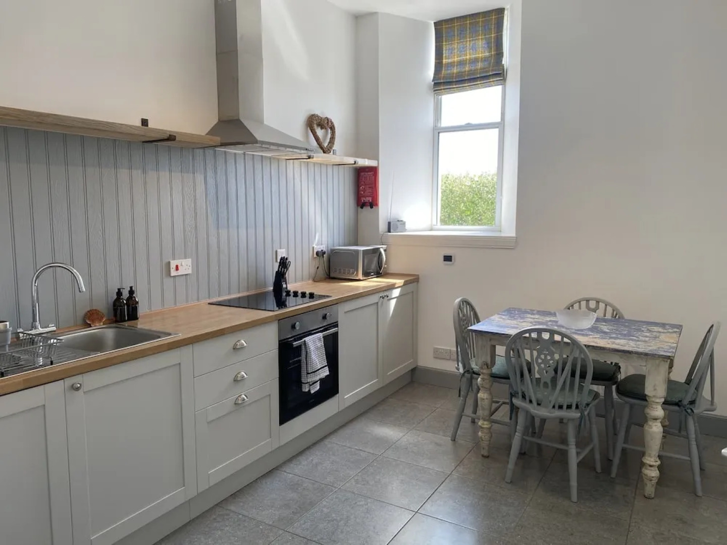 Kirkapol Beach Sleeps 4 With Dog Access