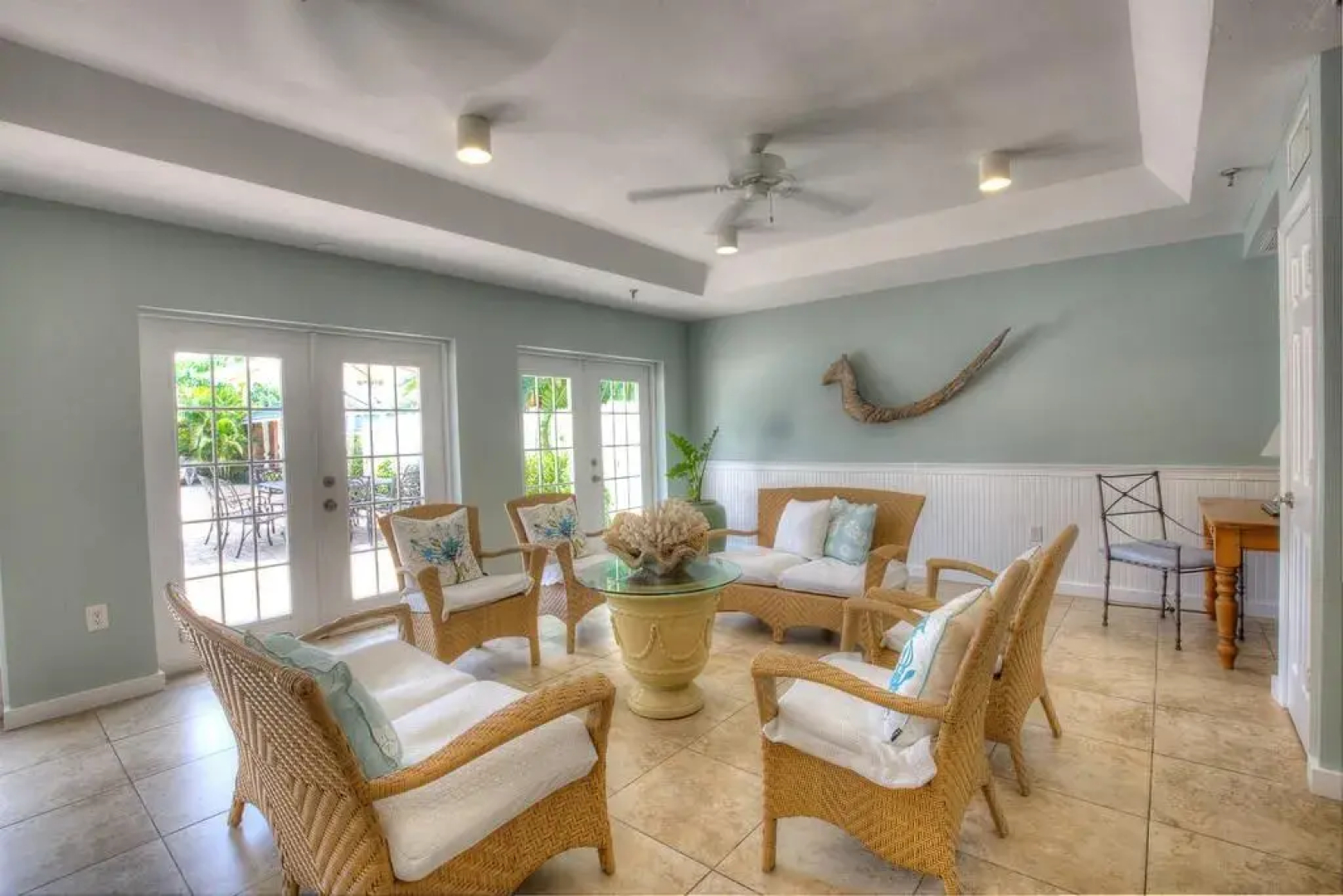 Naples Garden Inn